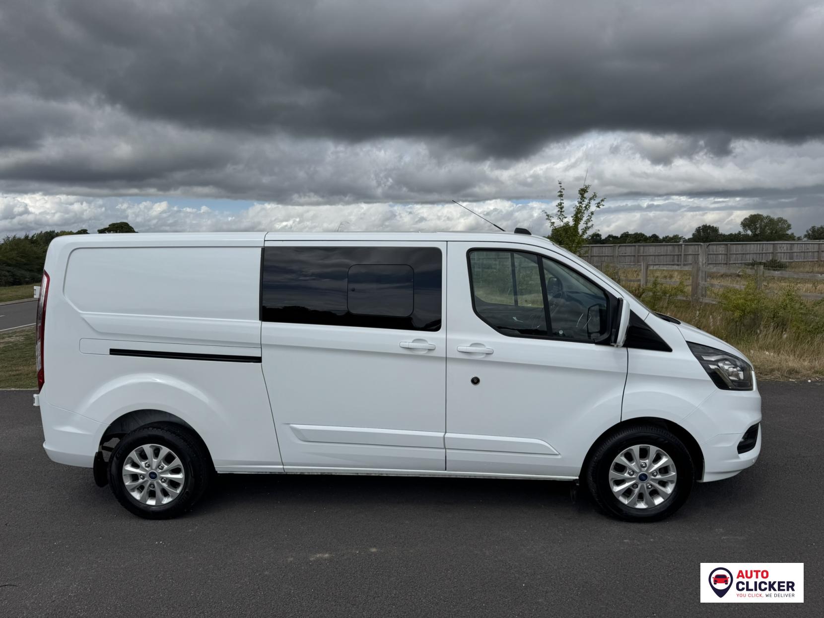 Ford Transit Custom 2.0 300 EcoBlue Limited Crew Van Double Cab 5dr Diesel Manual L2 H1 Euro 6 (s/s) (130 ps)