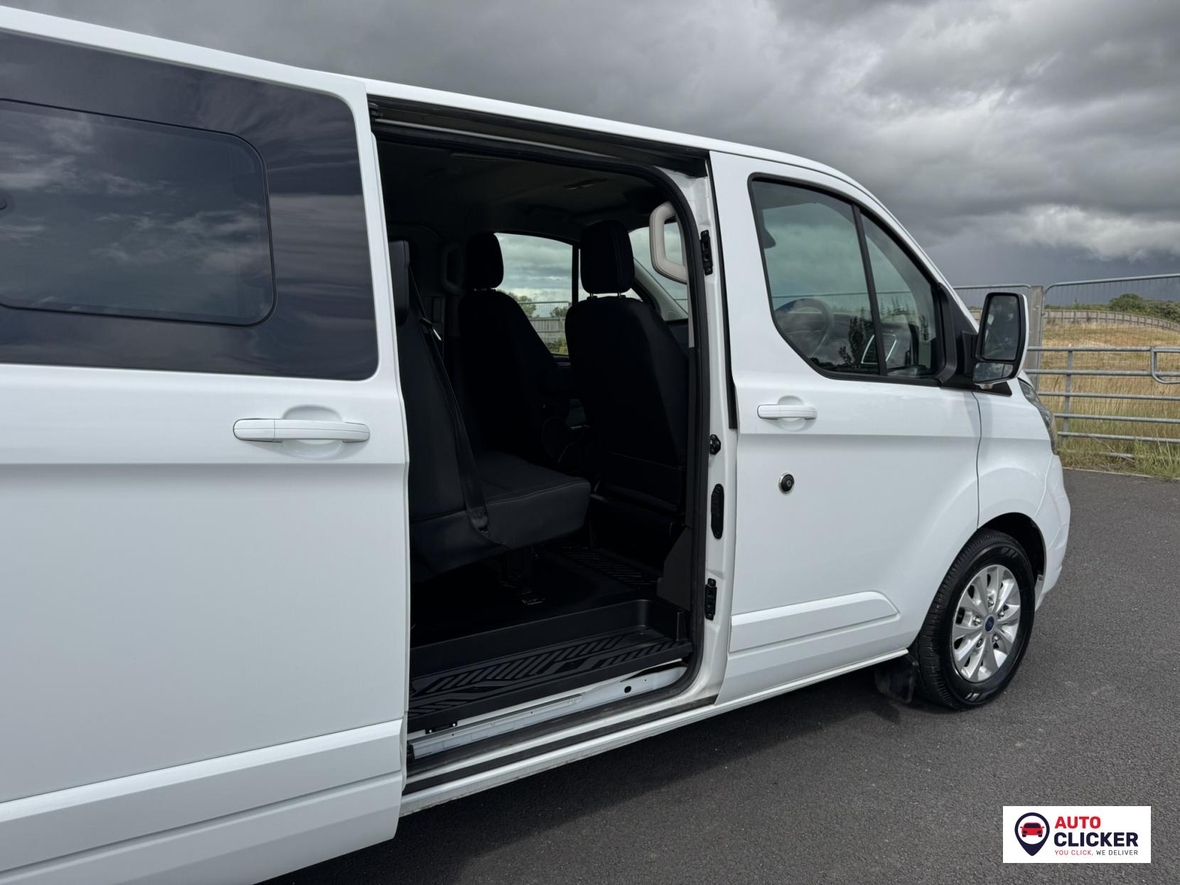 Ford Transit Custom 2.0 300 EcoBlue Limited Crew Van Double Cab 5dr Diesel Manual L2 H1 Euro 6 (s/s) (130 ps)