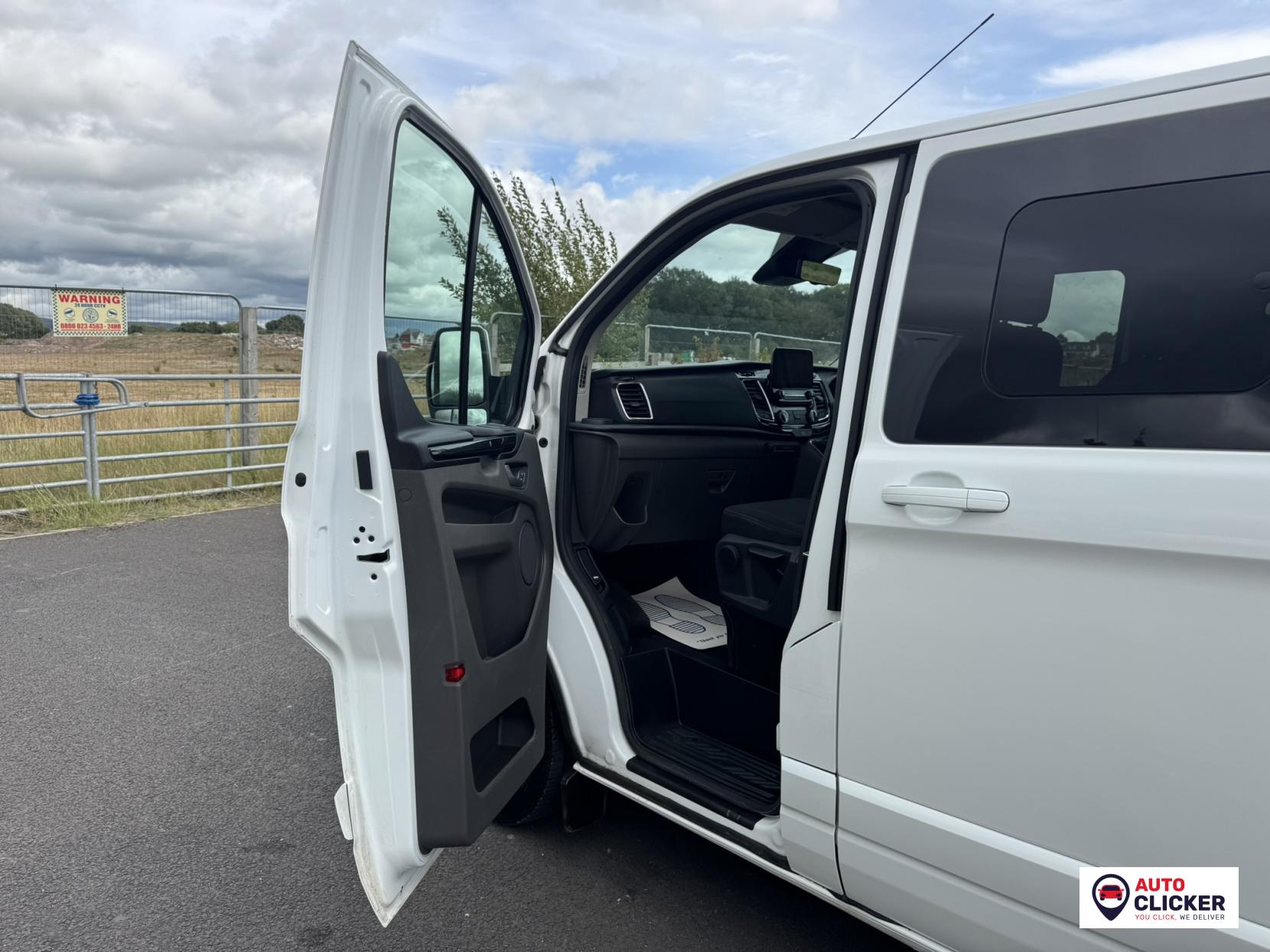 Ford Transit Custom 2.0 300 EcoBlue Limited Crew Van Double Cab 5dr Diesel Manual L2 H1 Euro 6 (s/s) (130 ps)