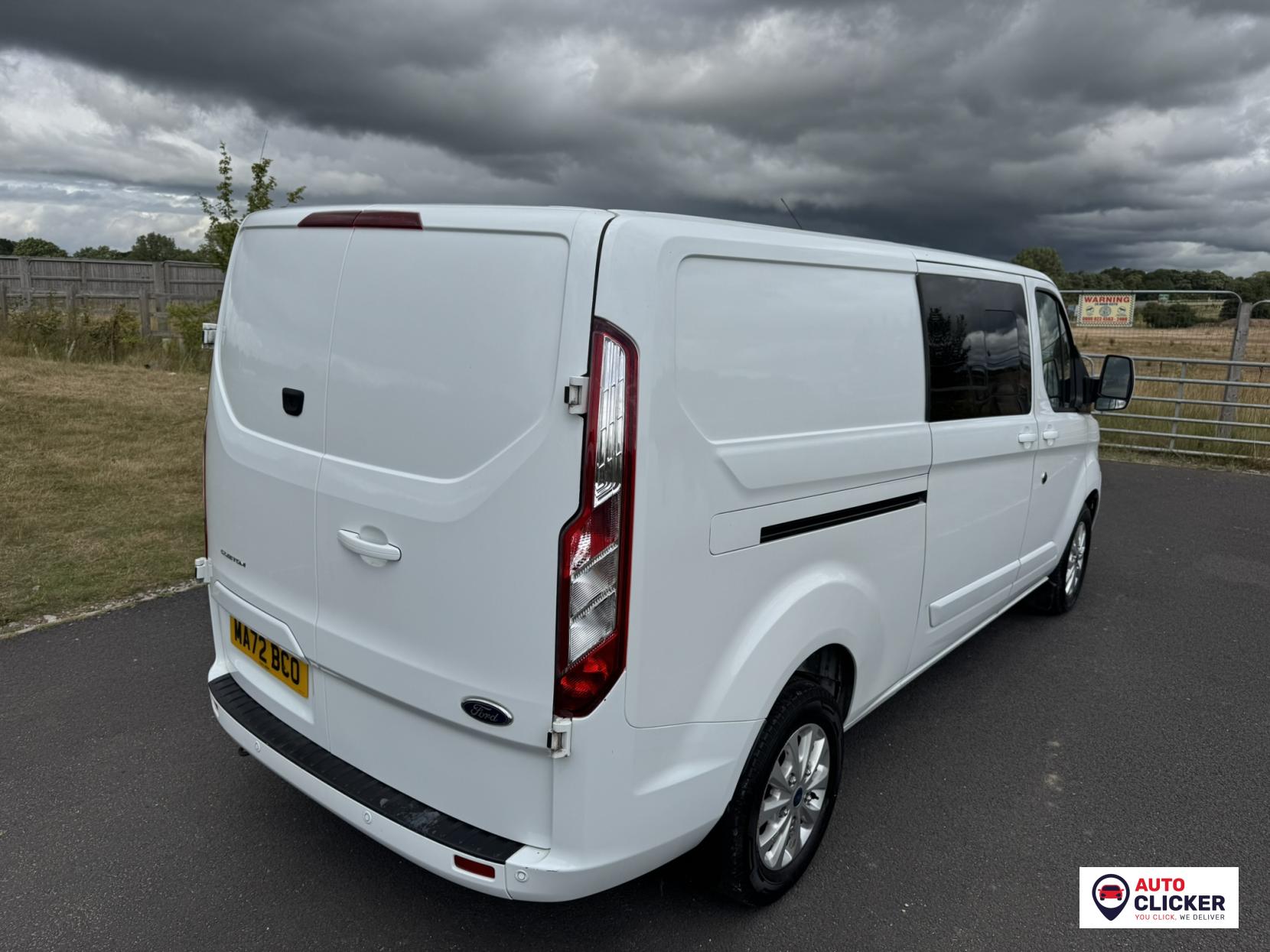 Ford Transit Custom 2.0 300 EcoBlue Limited Crew Van Double Cab 5dr Diesel Manual L2 H1 Euro 6 (s/s) (130 ps)