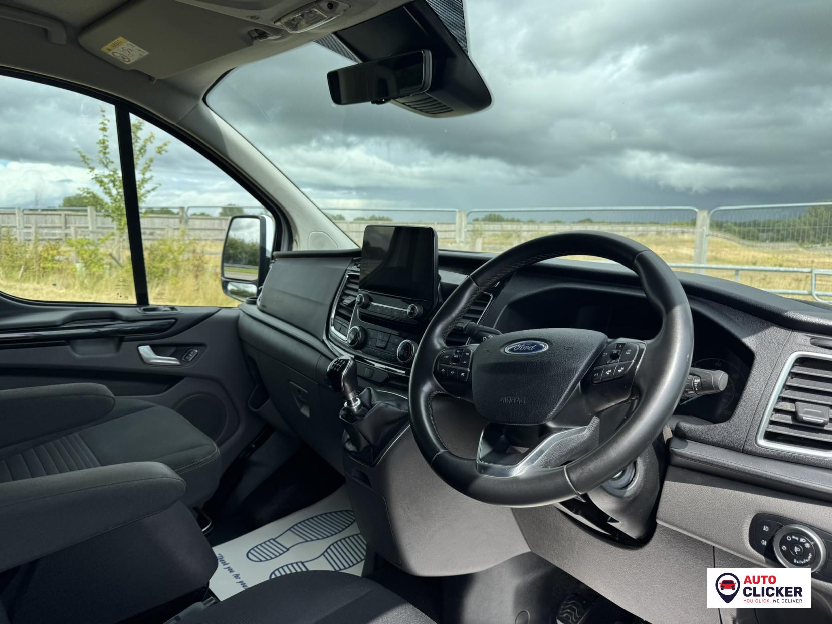 Ford Transit Custom 2.0 300 EcoBlue Limited Crew Van Double Cab 5dr Diesel Manual L2 H1 Euro 6 (s/s) (130 ps)
