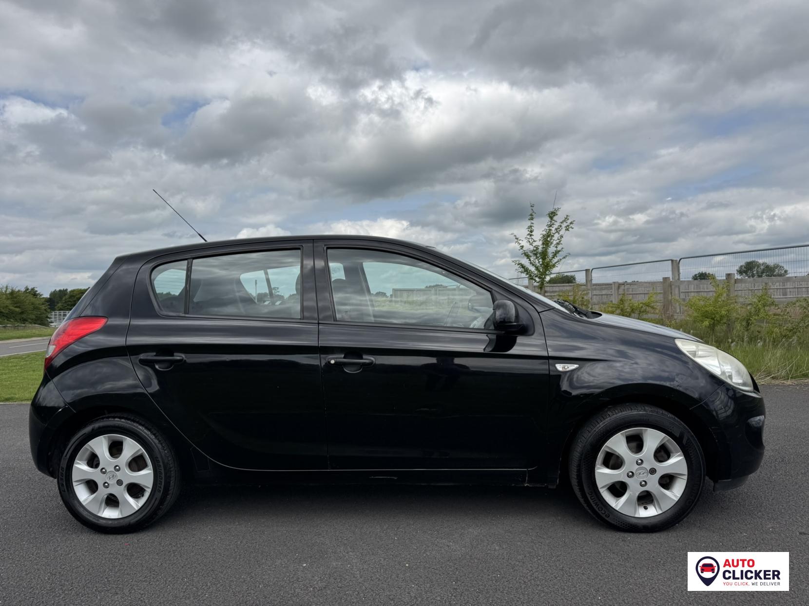 Hyundai i20 1.2 Comfort Hatchback 5dr Petrol Manual Euro 4 (77 bhp)