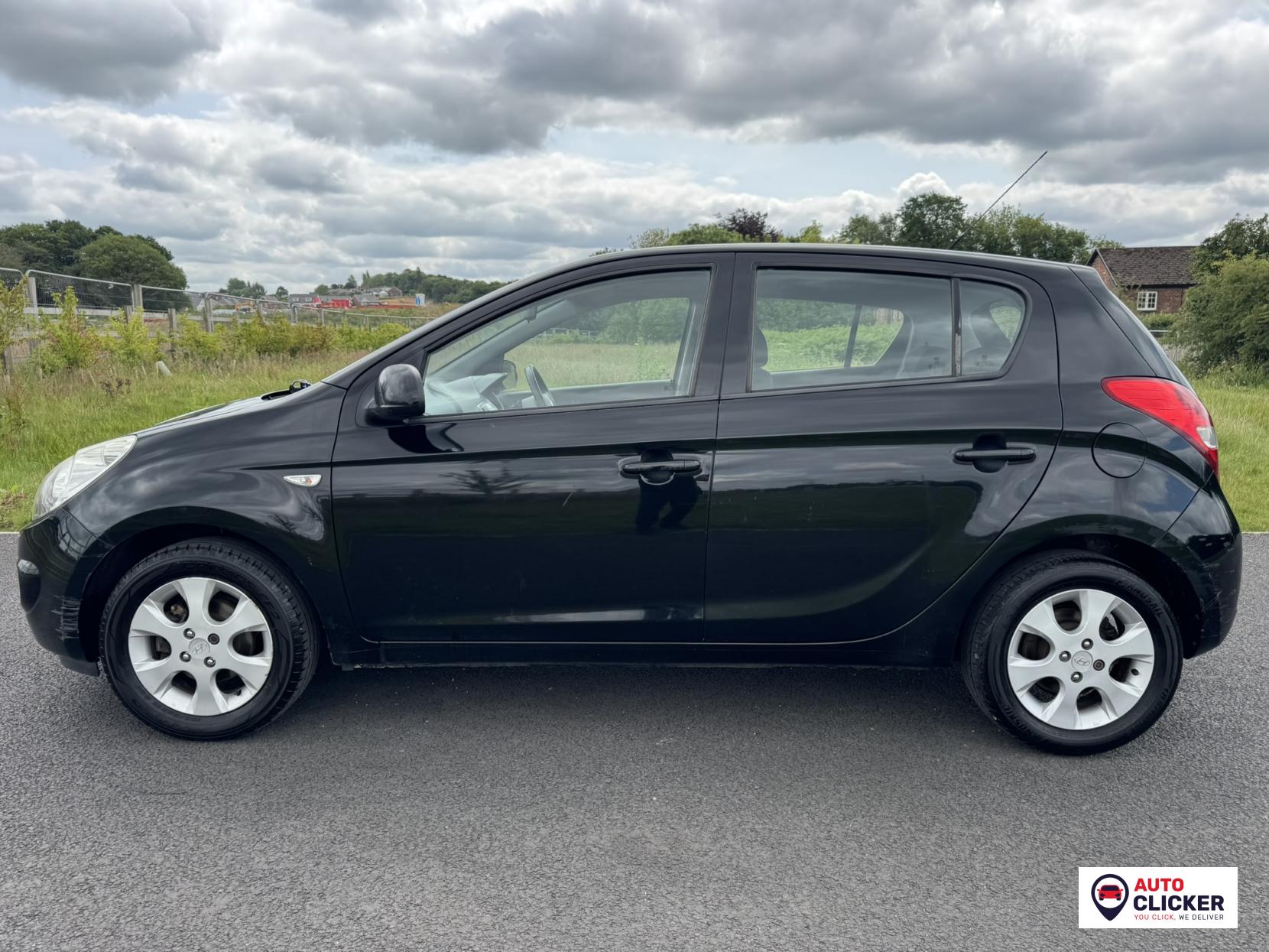 Hyundai i20 1.2 Comfort Hatchback 5dr Petrol Manual Euro 4 (77 bhp)