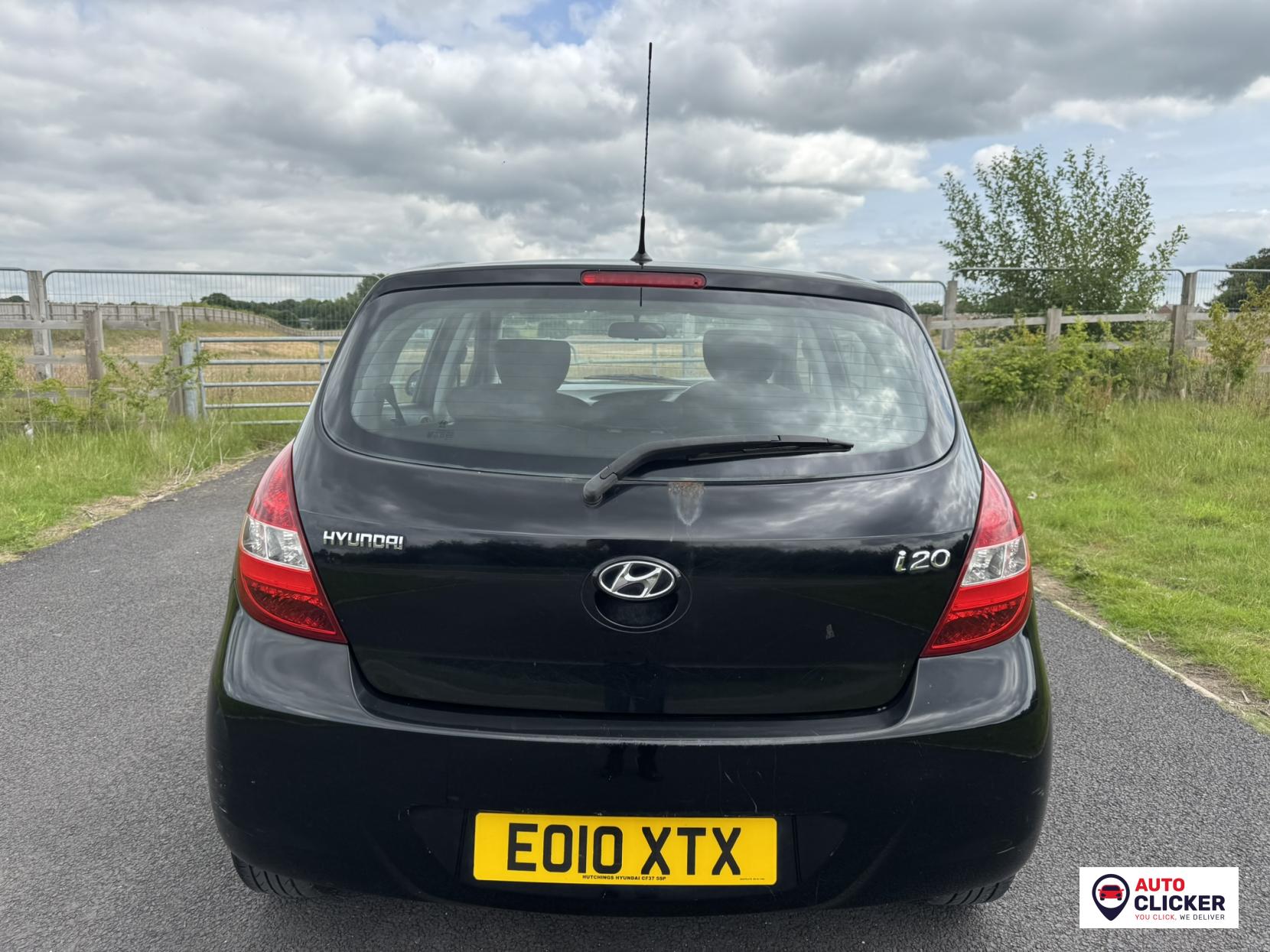 Hyundai i20 1.2 Comfort Hatchback 5dr Petrol Manual Euro 4 (77 bhp)