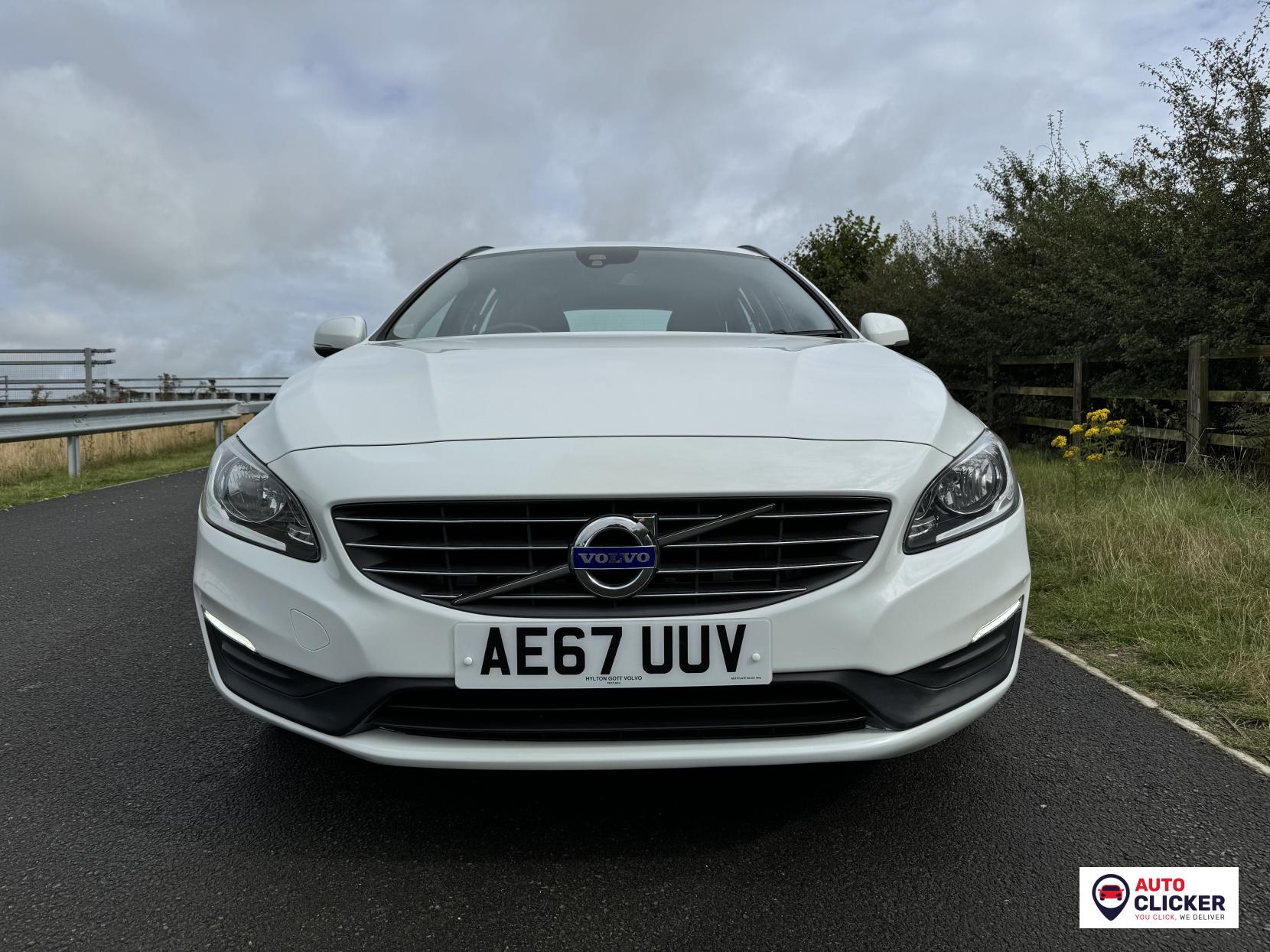 Volvo V60 2.0 D2 SE Nav Estate 5dr Diesel Manual Euro 6 (s/s) (120 ps)