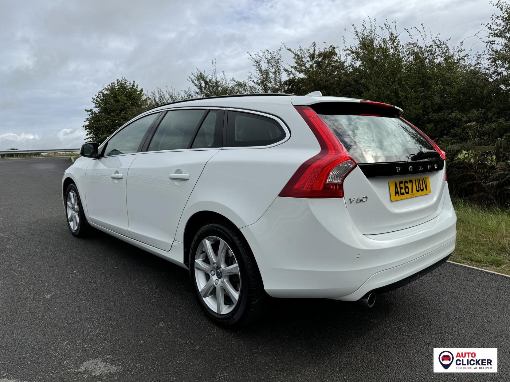 Volvo V60 2.0 D2 SE Nav Estate 5dr Diesel Manual Euro 6 (s/s) (120 ps)