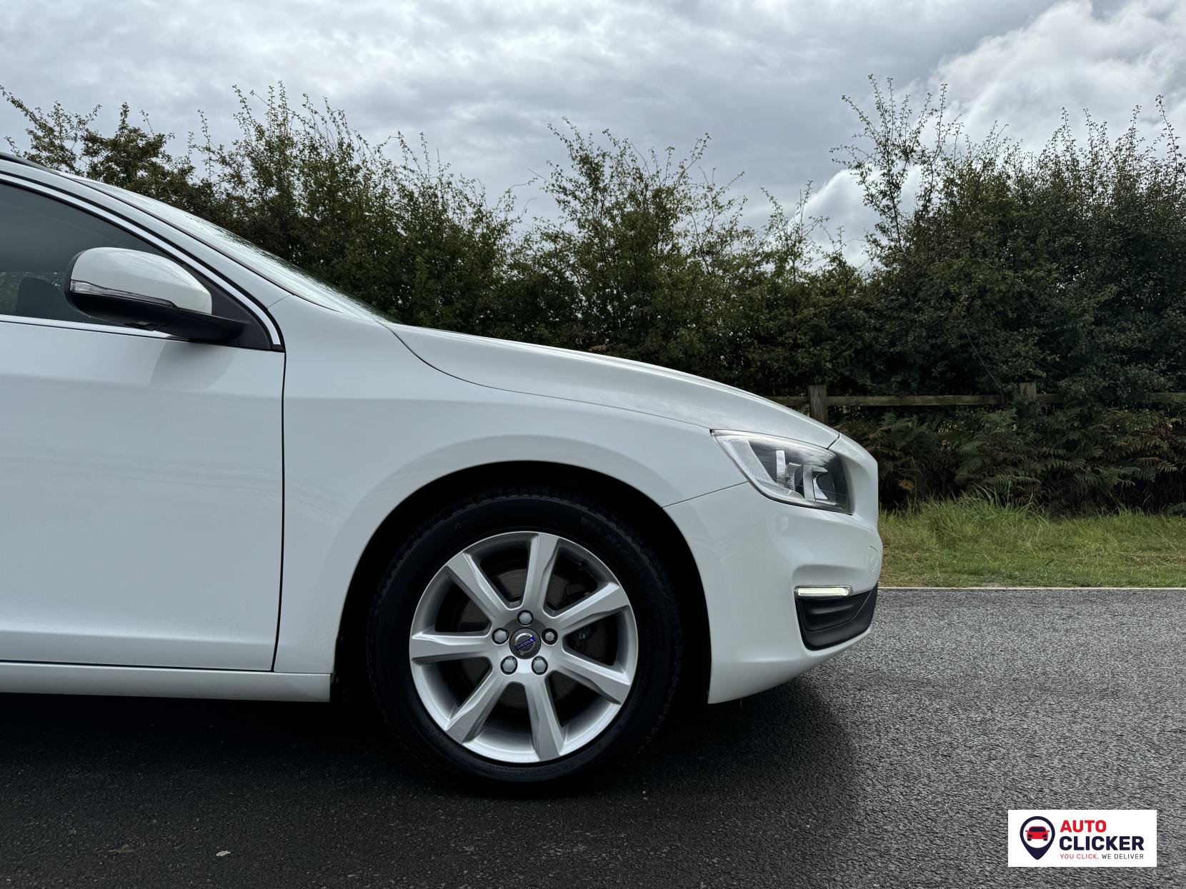 Volvo V60 2.0 D2 SE Nav Estate 5dr Diesel Manual Euro 6 (s/s) (120 ps)