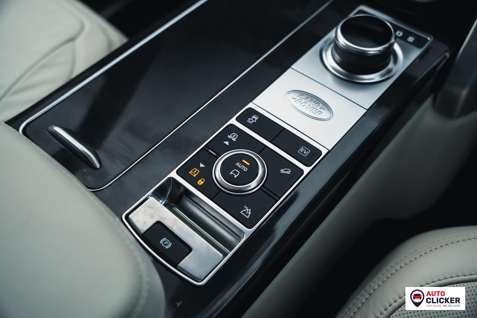 Land Rover Range Rover 2.0 P400e 12.4kWh GPF Vogue SE SUV 5dr Petrol Plug-in Hybrid Auto 4WD Euro 6 (s/s) (404 ps)