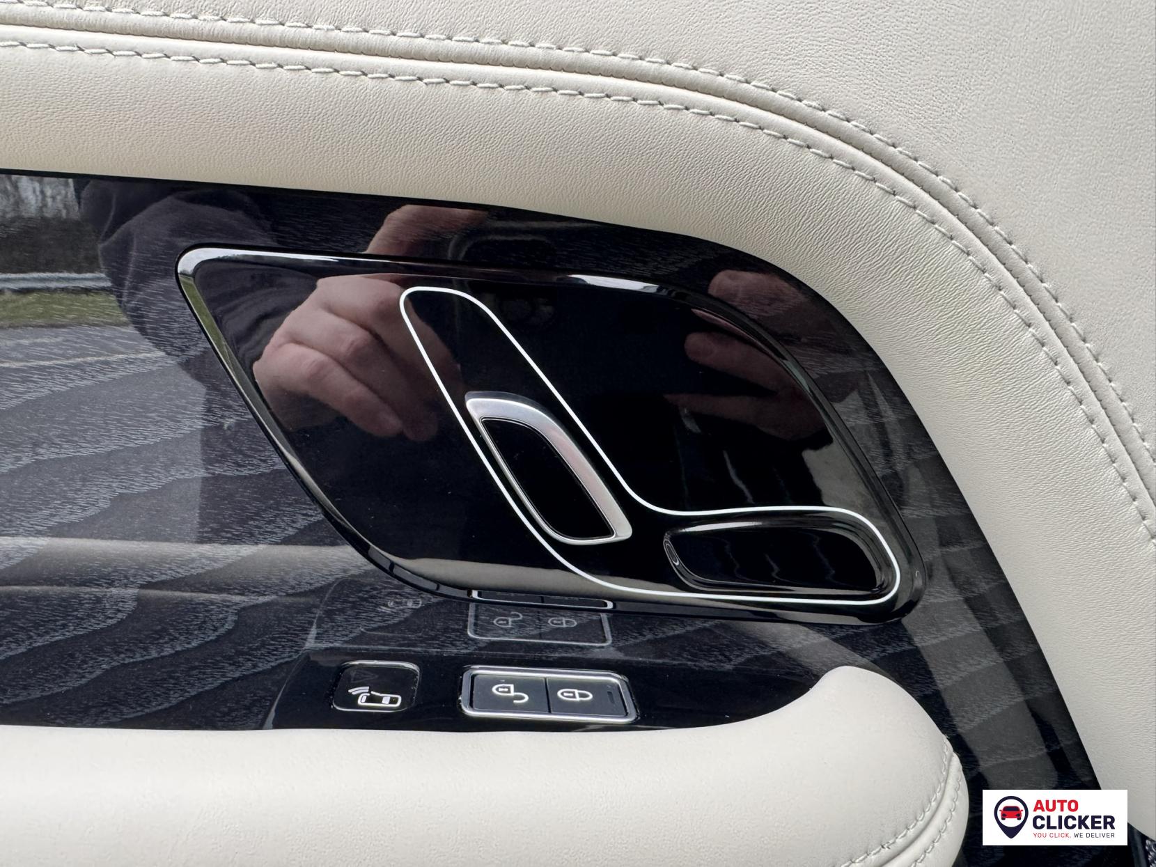 Land Rover Range Rover 2.0 P400e 12.4kWh GPF Vogue SE SUV 5dr Petrol Plug-in Hybrid Auto 4WD Euro 6 (s/s) (404 ps)