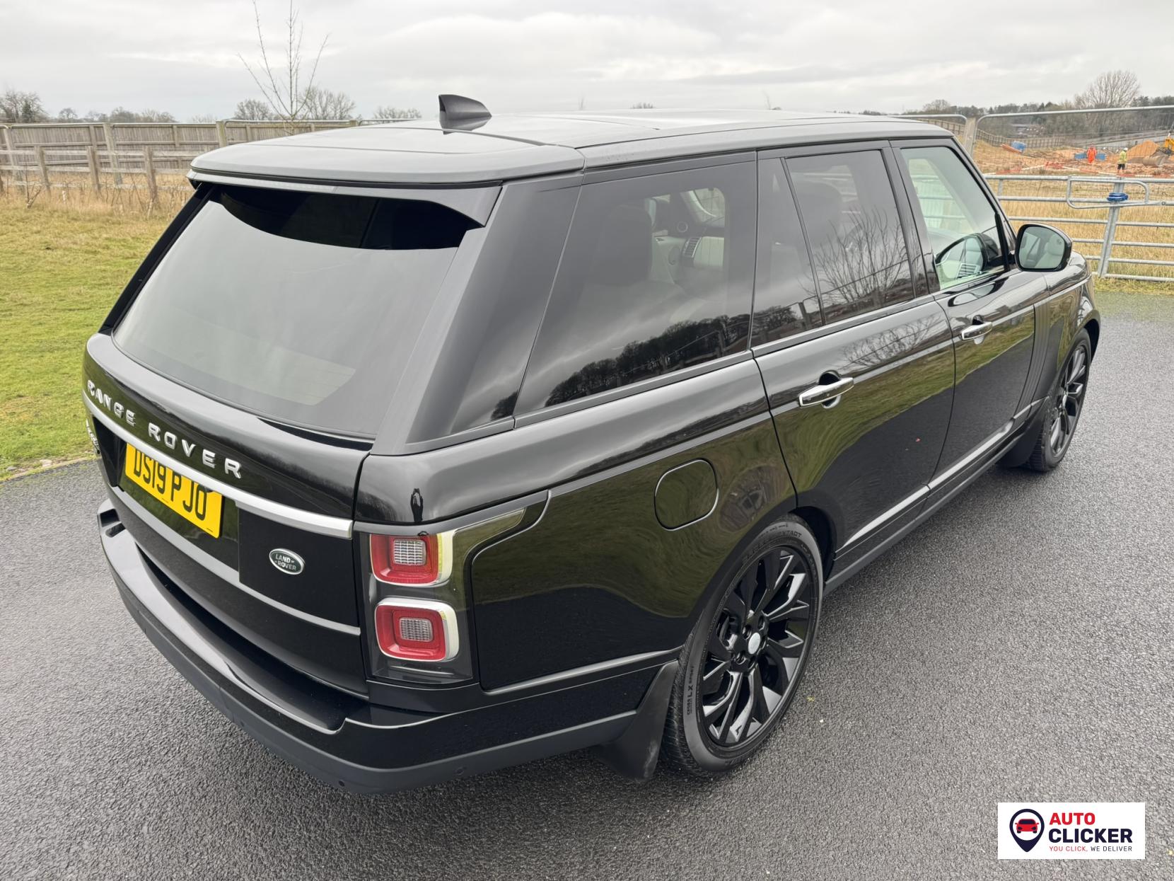 Land Rover Range Rover 2.0 P400e 12.4kWh GPF Vogue SE SUV 5dr Petrol Plug-in Hybrid Auto 4WD Euro 6 (s/s) (404 ps)