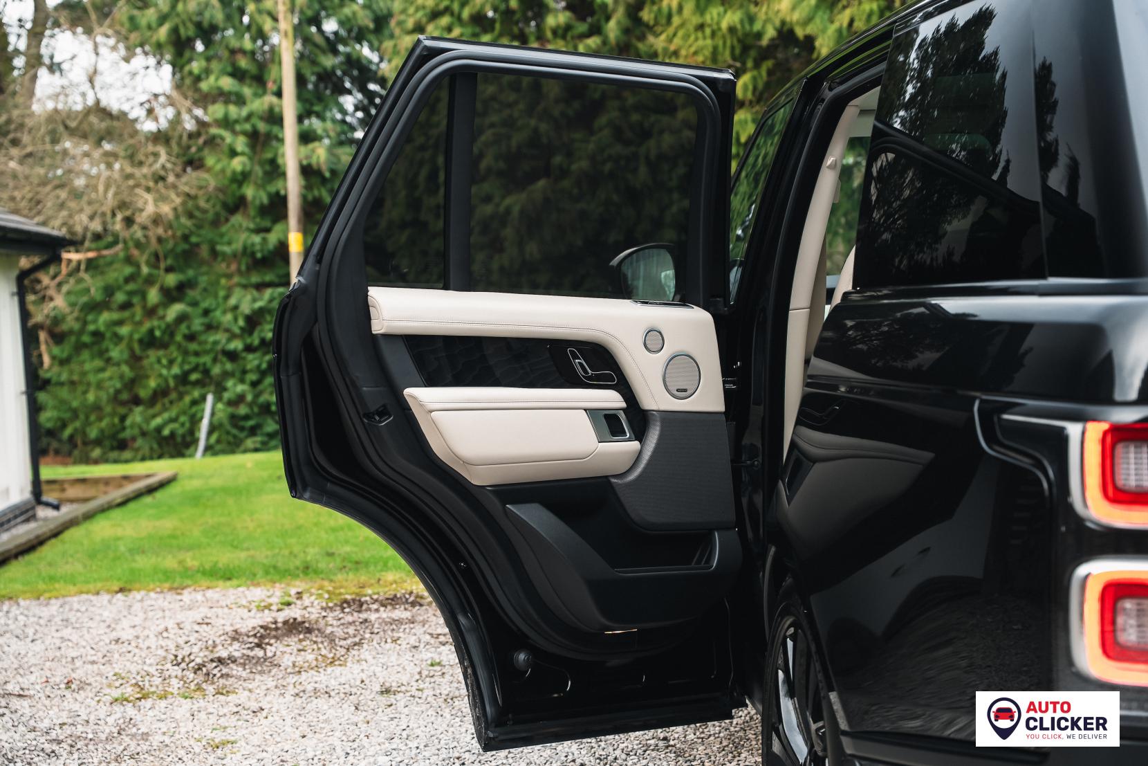 Land Rover Range Rover 2.0 P400e 12.4kWh GPF Vogue SE SUV 5dr Petrol Plug-in Hybrid Auto 4WD Euro 6 (s/s) (404 ps)