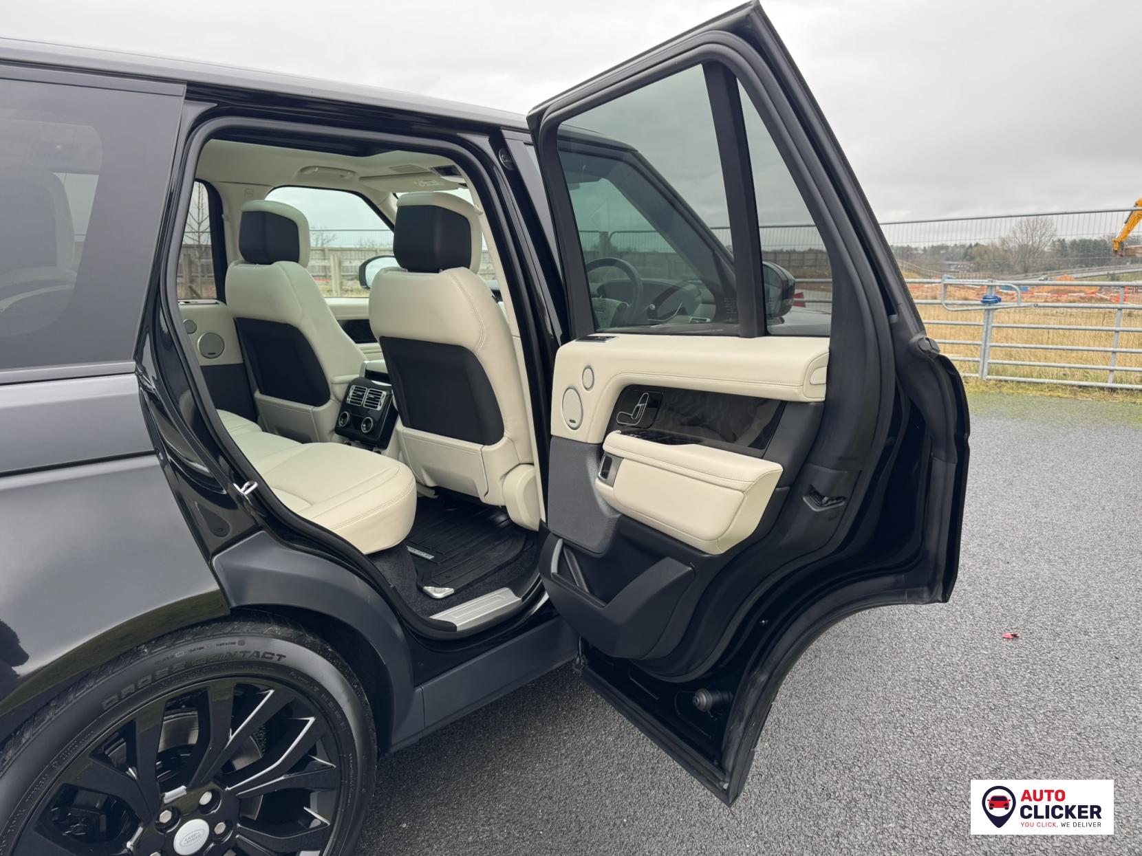 Land Rover Range Rover 2.0 P400e 12.4kWh GPF Vogue SE SUV 5dr Petrol Plug-in Hybrid Auto 4WD Euro 6 (s/s) (404 ps)