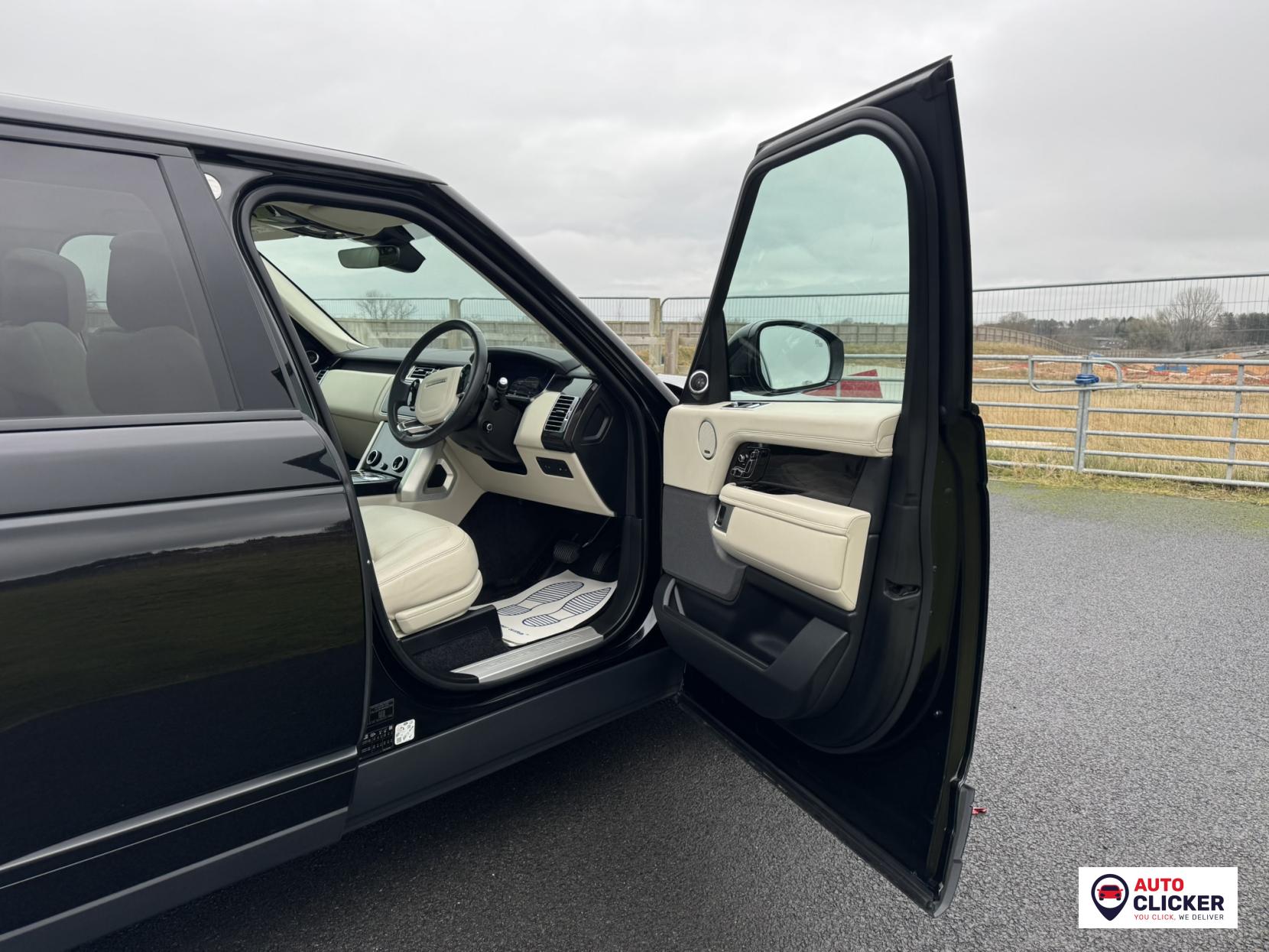 Land Rover Range Rover 2.0 P400e 12.4kWh GPF Vogue SE SUV 5dr Petrol Plug-in Hybrid Auto 4WD Euro 6 (s/s) (404 ps)