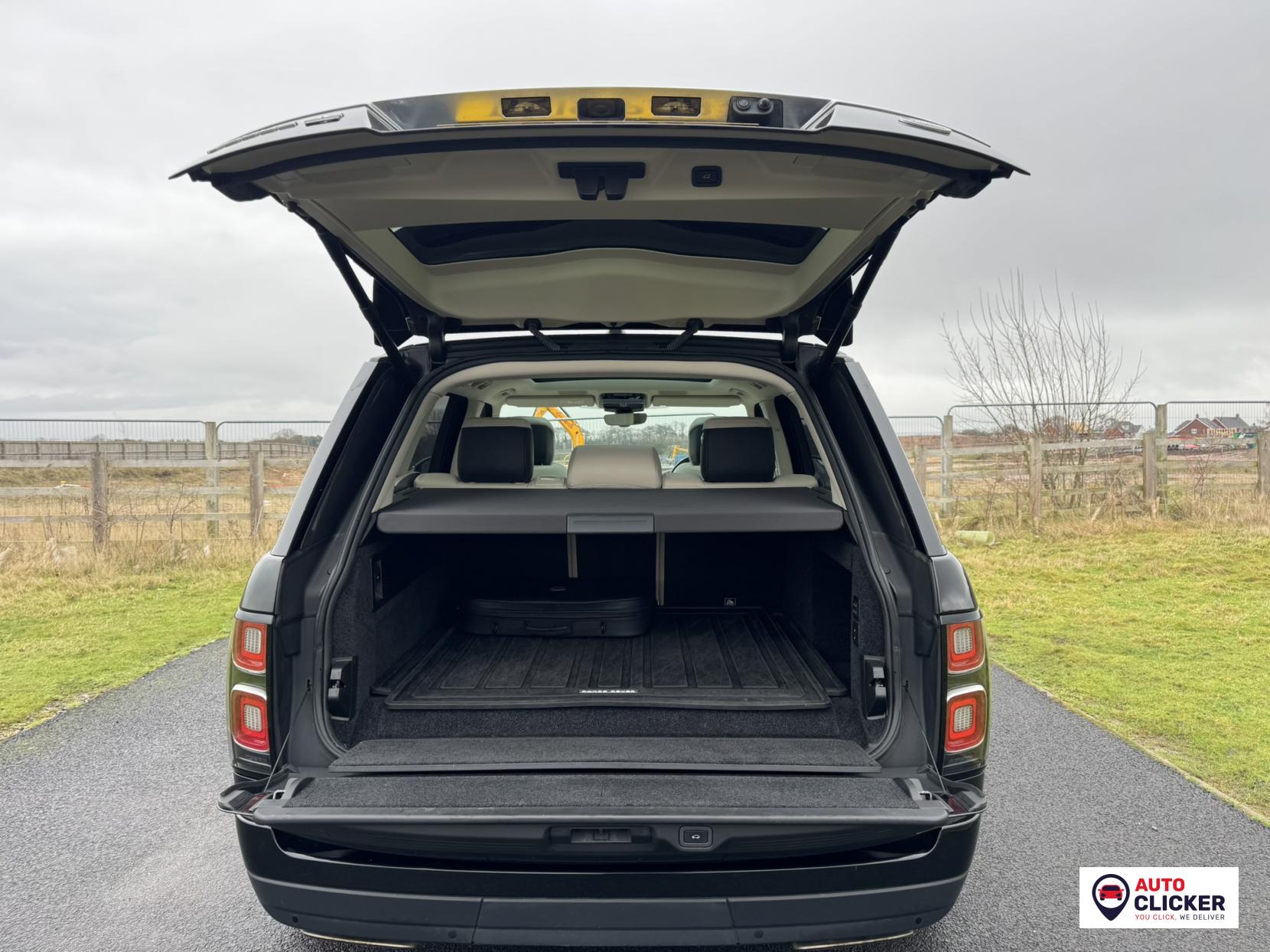 Land Rover Range Rover 2.0 P400e 12.4kWh GPF Vogue SE SUV 5dr Petrol Plug-in Hybrid Auto 4WD Euro 6 (s/s) (404 ps)