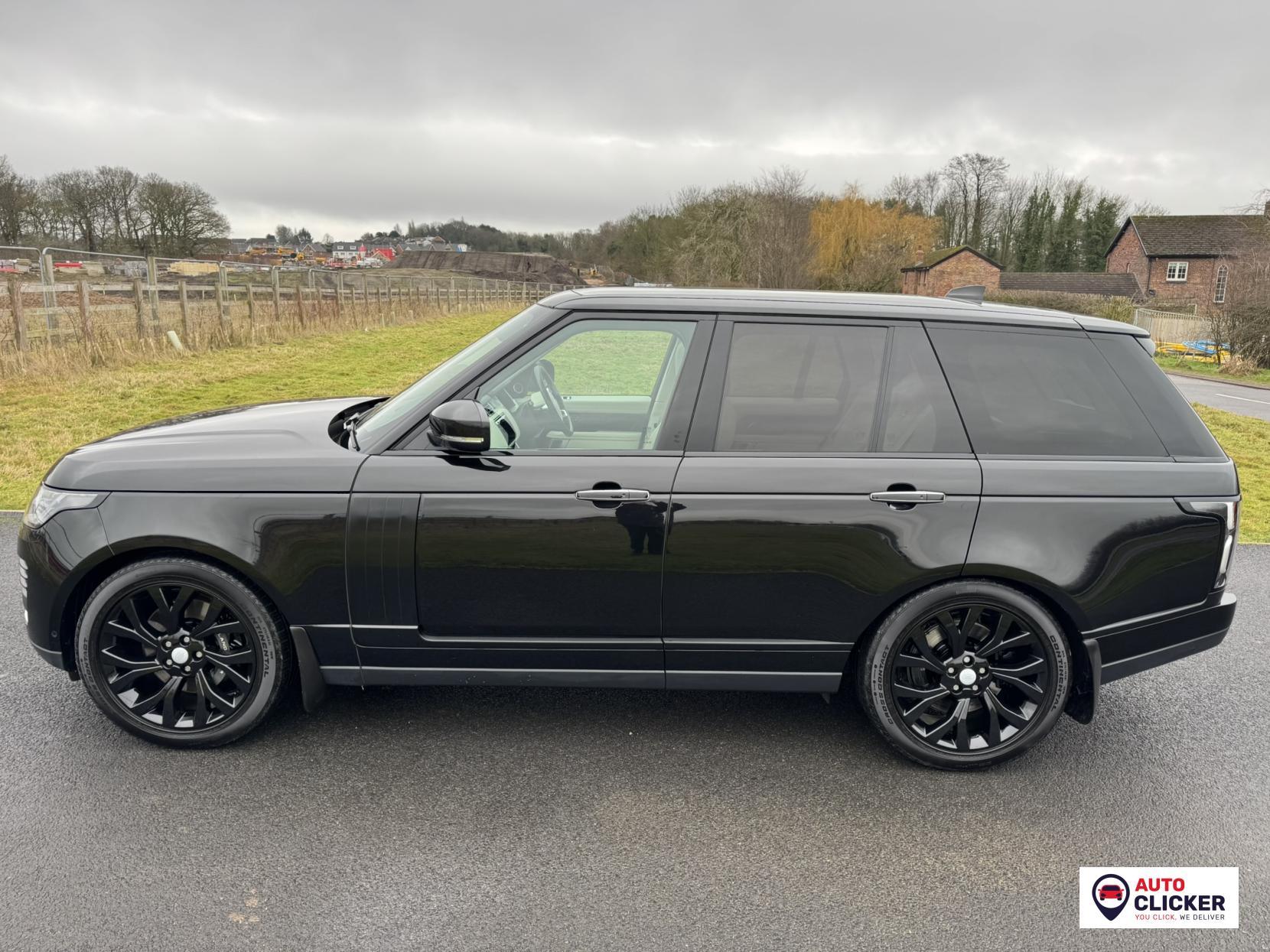 Land Rover Range Rover 2.0 P400e 12.4kWh GPF Vogue SE SUV 5dr Petrol Plug-in Hybrid Auto 4WD Euro 6 (s/s) (404 ps)