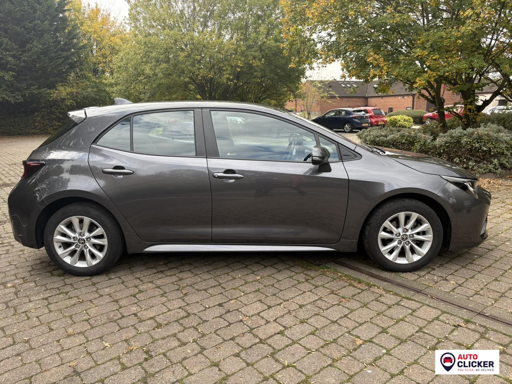 Toyota Corolla 1.8 VVT-h Icon Hatchback 5dr Petrol Hybrid CVT Euro 6 (s/s) (140 ps)