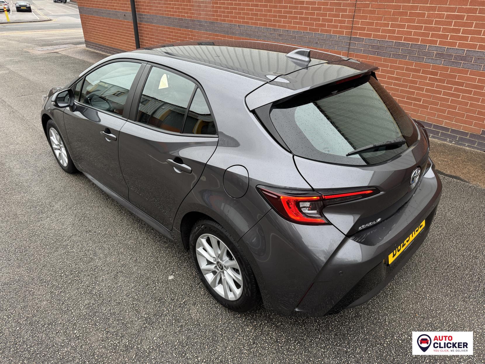 Toyota Corolla 1.8 VVT-h Icon Hatchback 5dr Petrol Hybrid CVT Euro 6 (s/s) (140 ps)