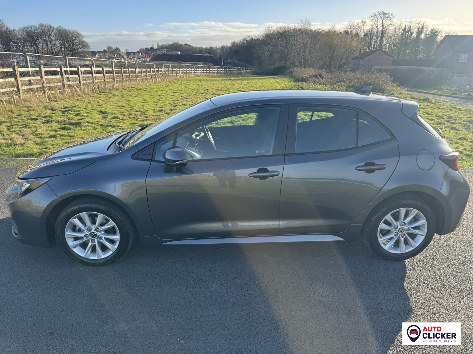 Toyota Corolla 1.8 VVT-h Icon Hatchback 5dr Petrol Hybrid CVT Euro 6 (s/s) (140 ps)