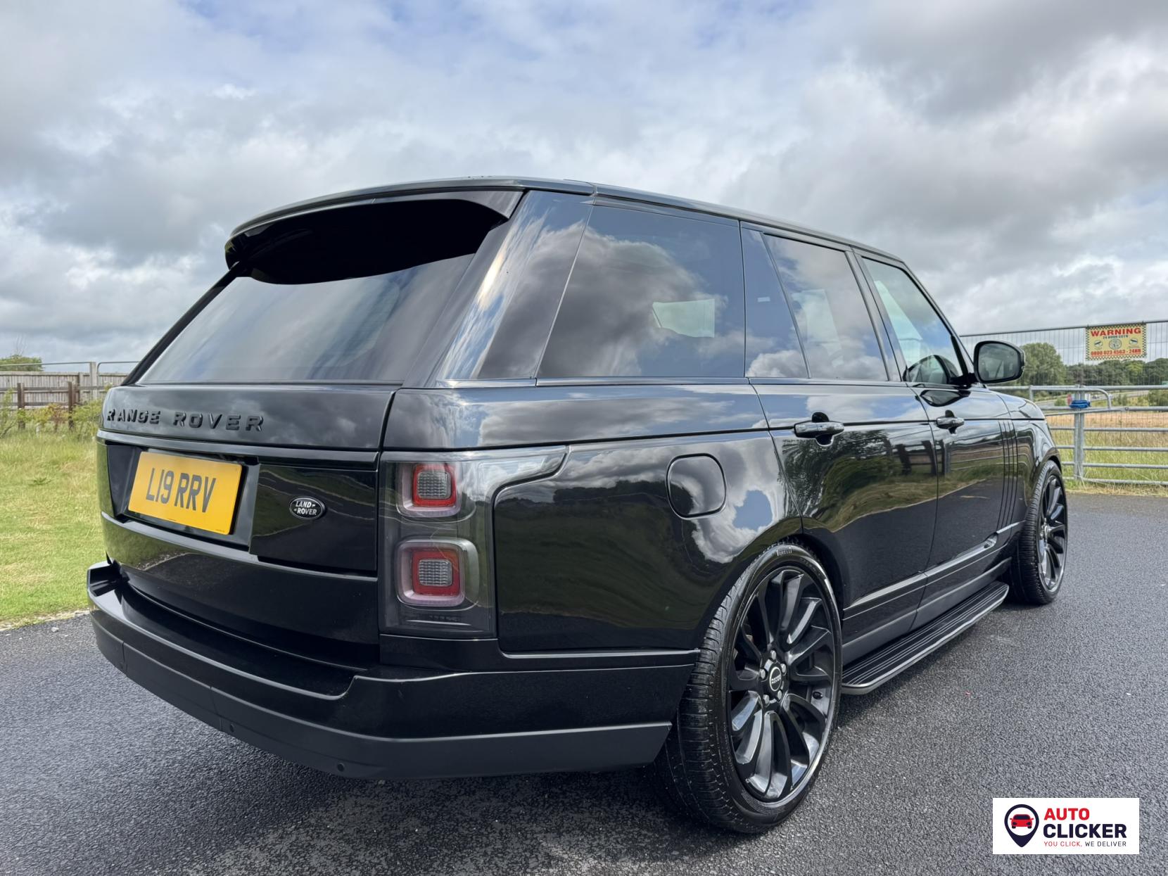 Land Rover Range Rover 4.4 SD V8 Vogue SUV 5dr Diesel Auto 4WD Euro 5 (339 ps)