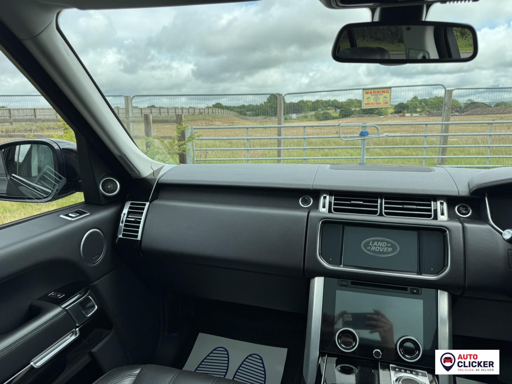Land Rover Range Rover 4.4 SD V8 Vogue SUV 5dr Diesel Auto 4WD Euro 5 (339 ps)