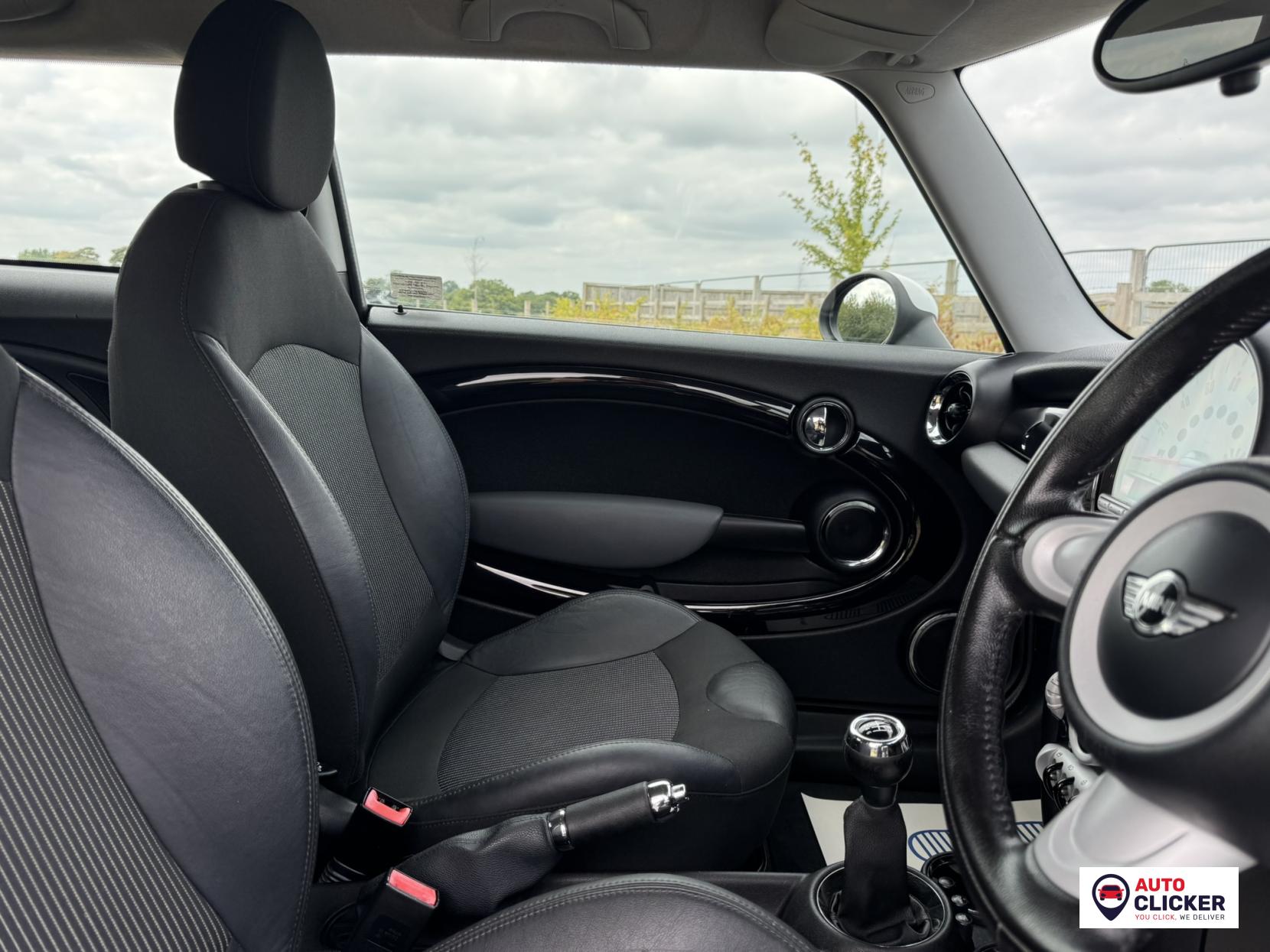 MINI Hatch 1.6 Cooper Hatchback 3dr Petrol Manual Euro 4 (120 ps)