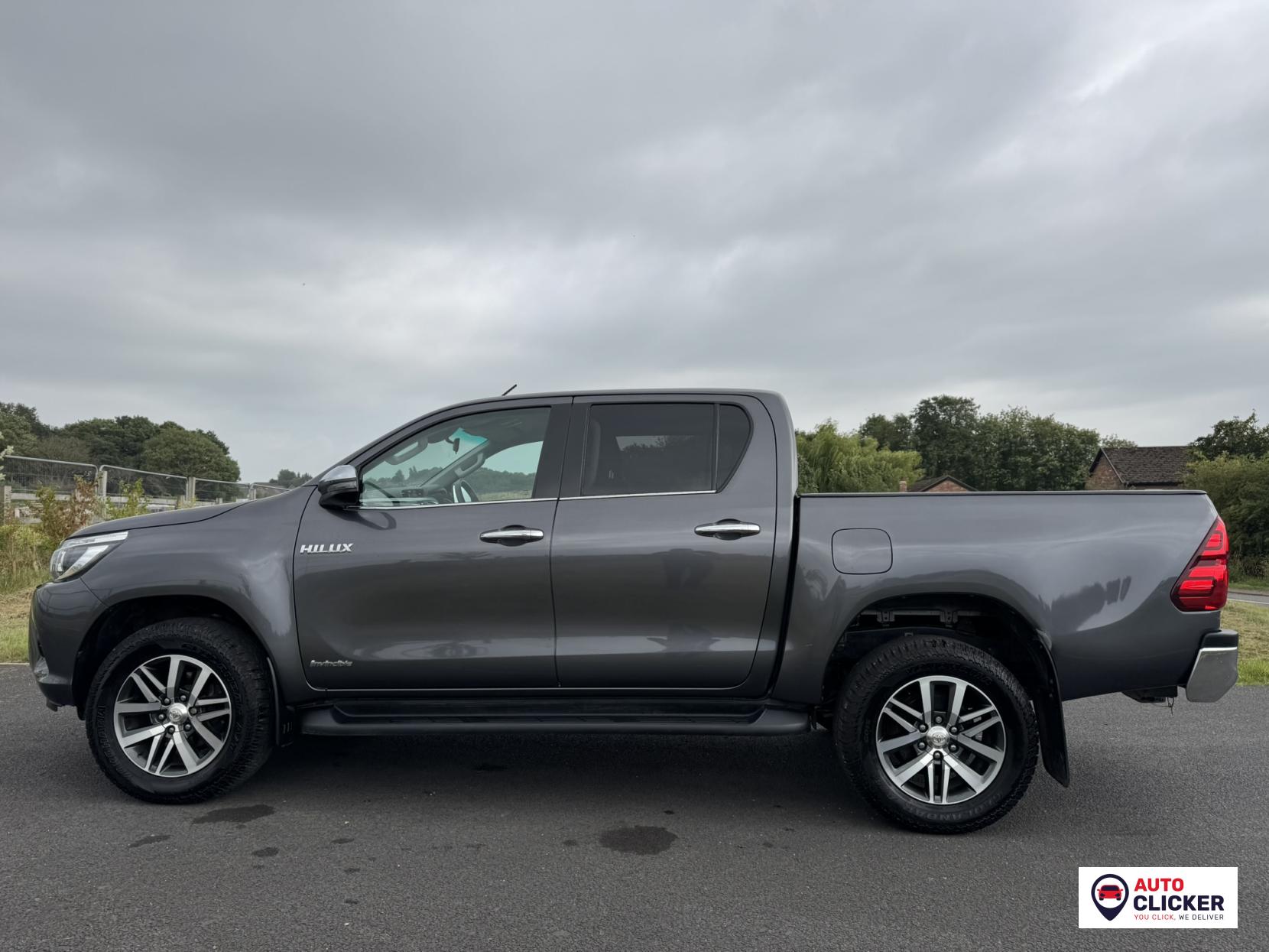 Toyota Hilux 2.4 D-4D Invincible Pickup Double Cab 4dr Diesel Auto 4WD Euro 6 (s/s) (TSS) (150 ps)