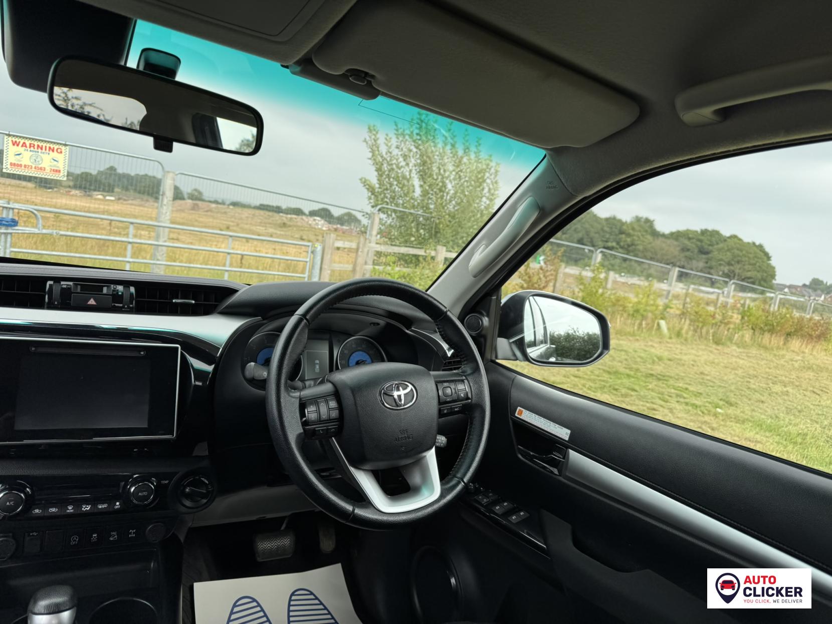 Toyota Hilux 2.4 D-4D Invincible Pickup Double Cab 4dr Diesel Auto 4WD Euro 6 (s/s) (TSS) (150 ps)