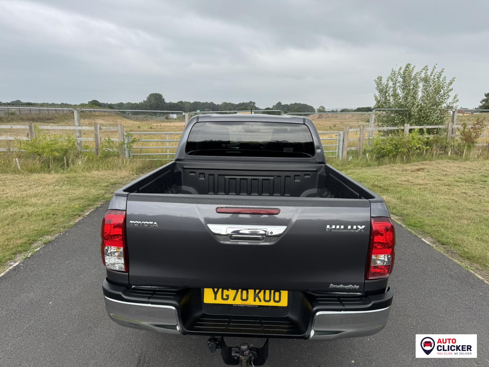 Toyota Hilux 2.4 D-4D Invincible Pickup Double Cab 4dr Diesel Auto 4WD Euro 6 (s/s) (TSS) (150 ps)