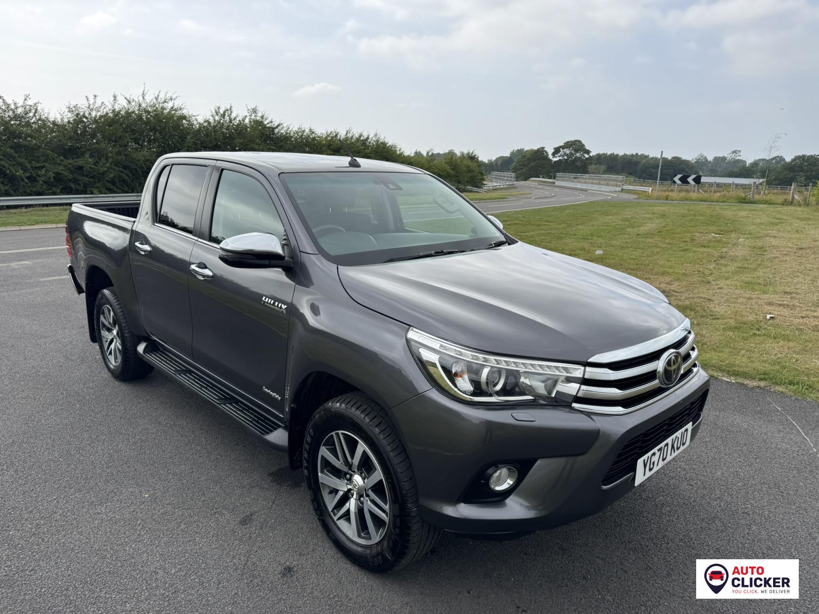 Toyota Hilux 2.4 D-4D Invincible Pickup Double Cab 4dr Diesel Auto 4WD Euro 6 (s/s) (TSS) (150 ps)