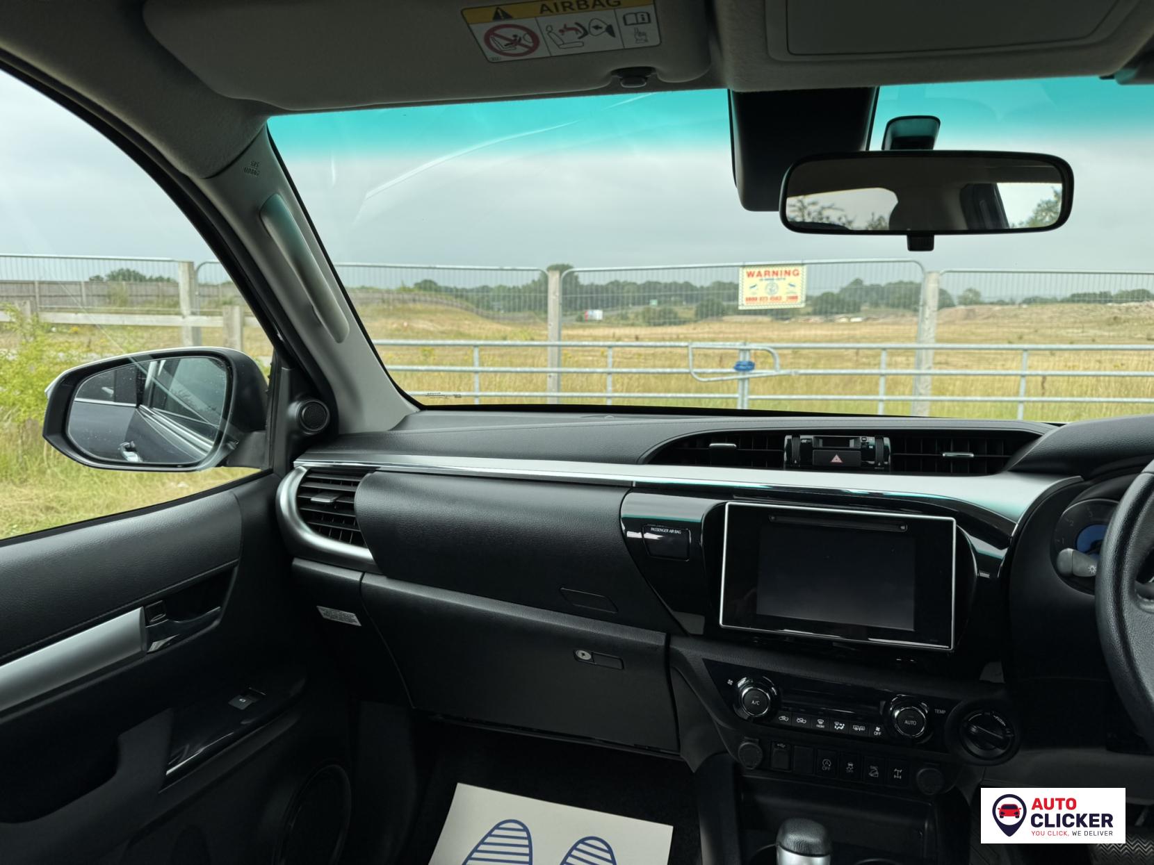 Toyota Hilux 2.4 D-4D Invincible Pickup Double Cab 4dr Diesel Auto 4WD Euro 6 (s/s) (TSS) (150 ps)
