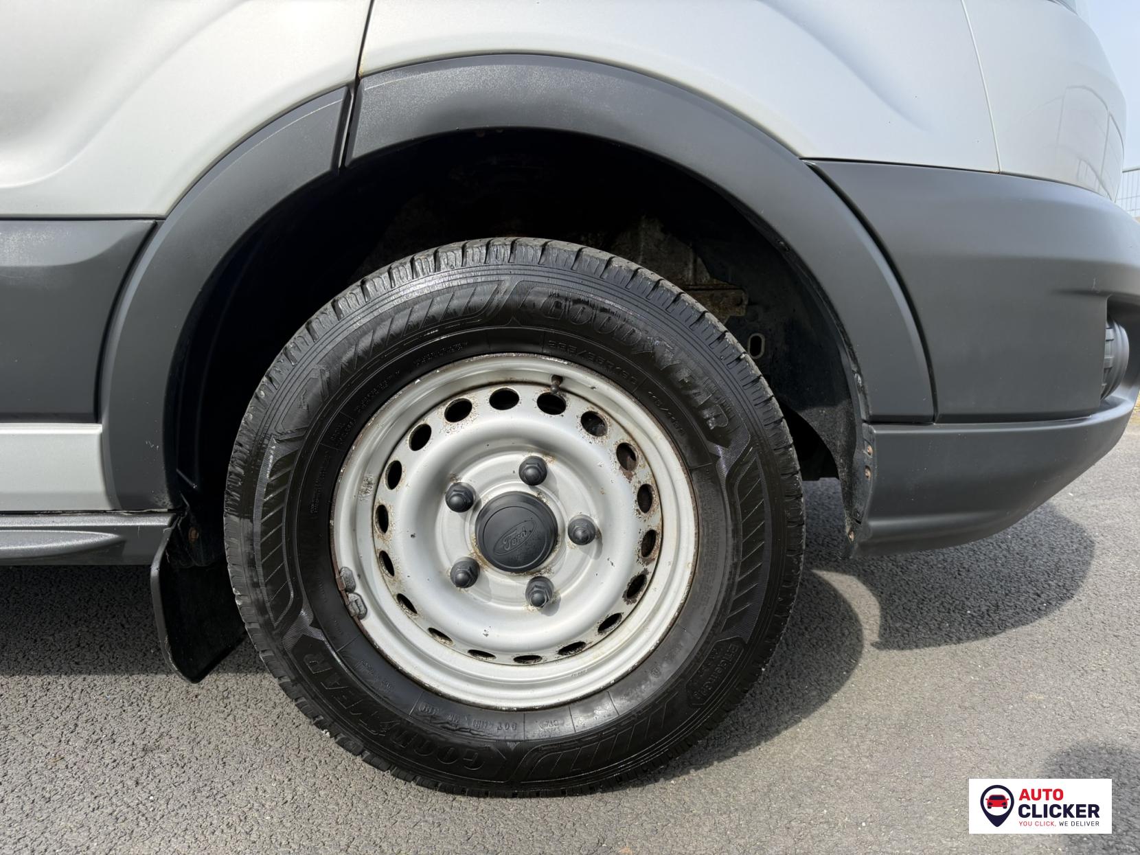 Ford Transit 2.2 TDCi 410 HDT Minibus 5dr Diesel Manual L3 H2 (14 seats) (196 g/km, 123 bhp)