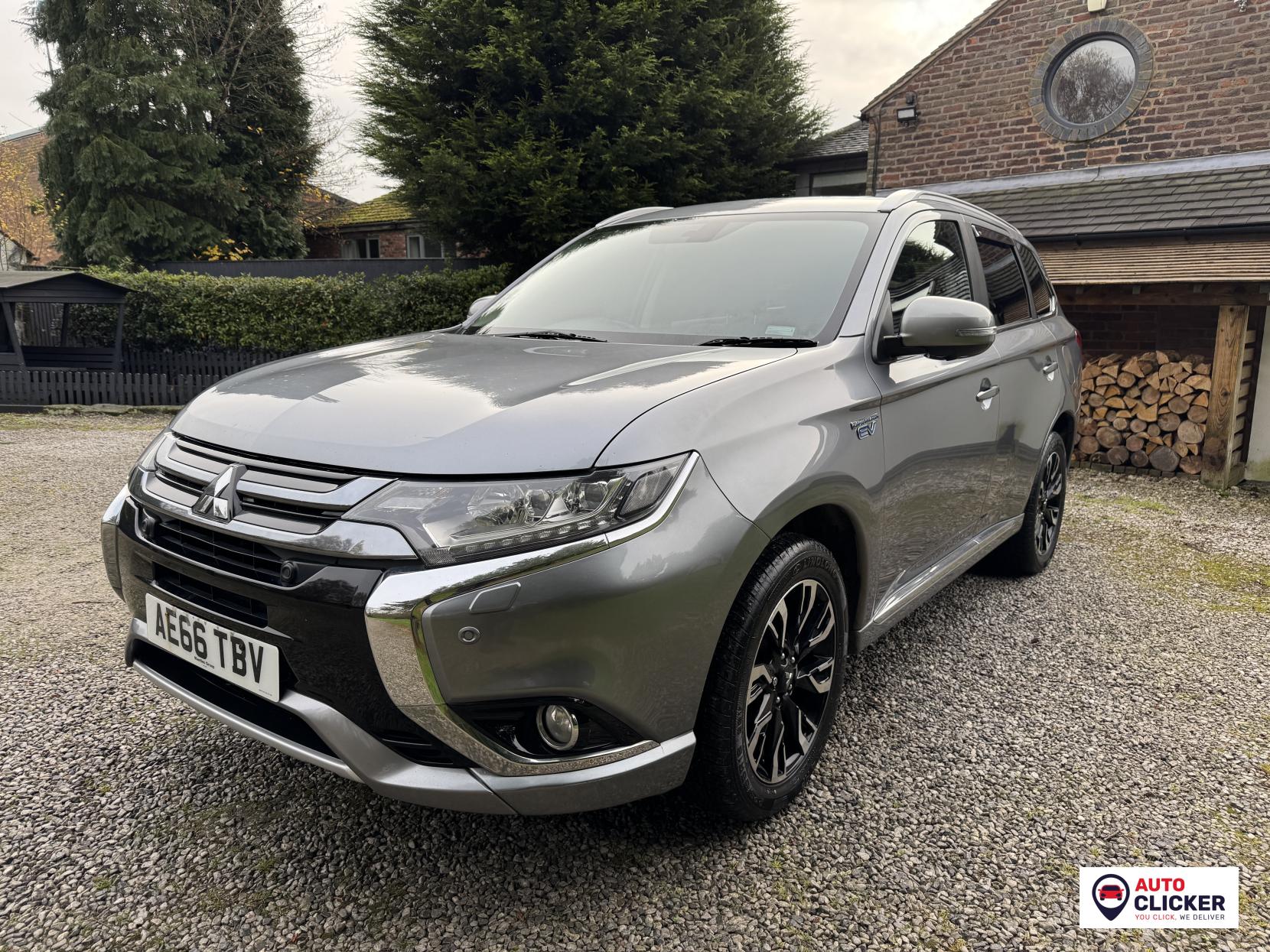 Mitsubishi Outlander 2.0h 12kWh GX4hs SUV 5dr Petrol Plug-in Hybrid CVT 4WD Euro 6 (s/s) (200 ps)