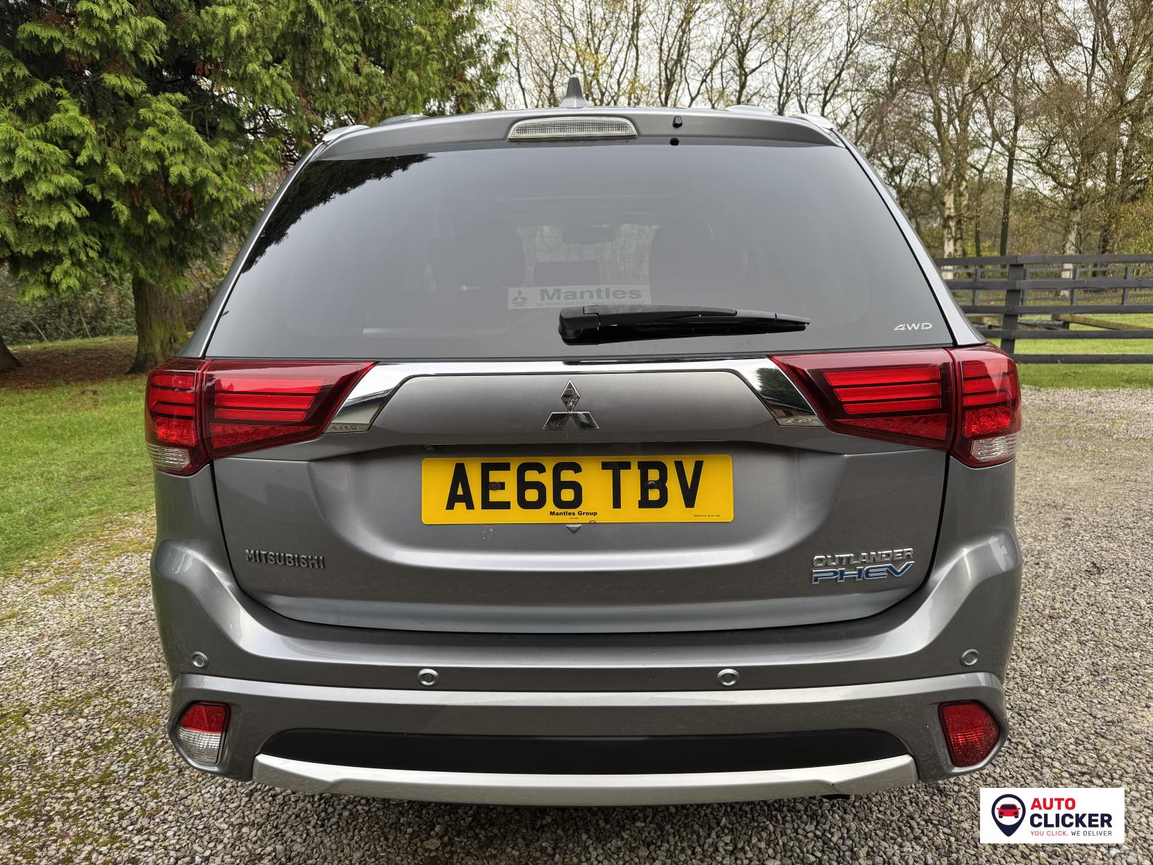 Mitsubishi Outlander 2.0h 12kWh GX4hs SUV 5dr Petrol Plug-in Hybrid CVT 4WD Euro 6 (s/s) (200 ps)