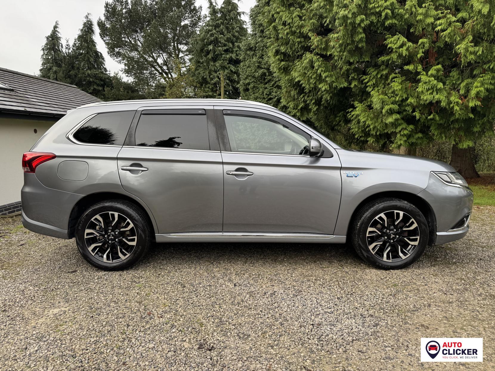 Mitsubishi Outlander 2.0h 12kWh GX4hs SUV 5dr Petrol Plug-in Hybrid CVT 4WD Euro 6 (s/s) (200 ps)