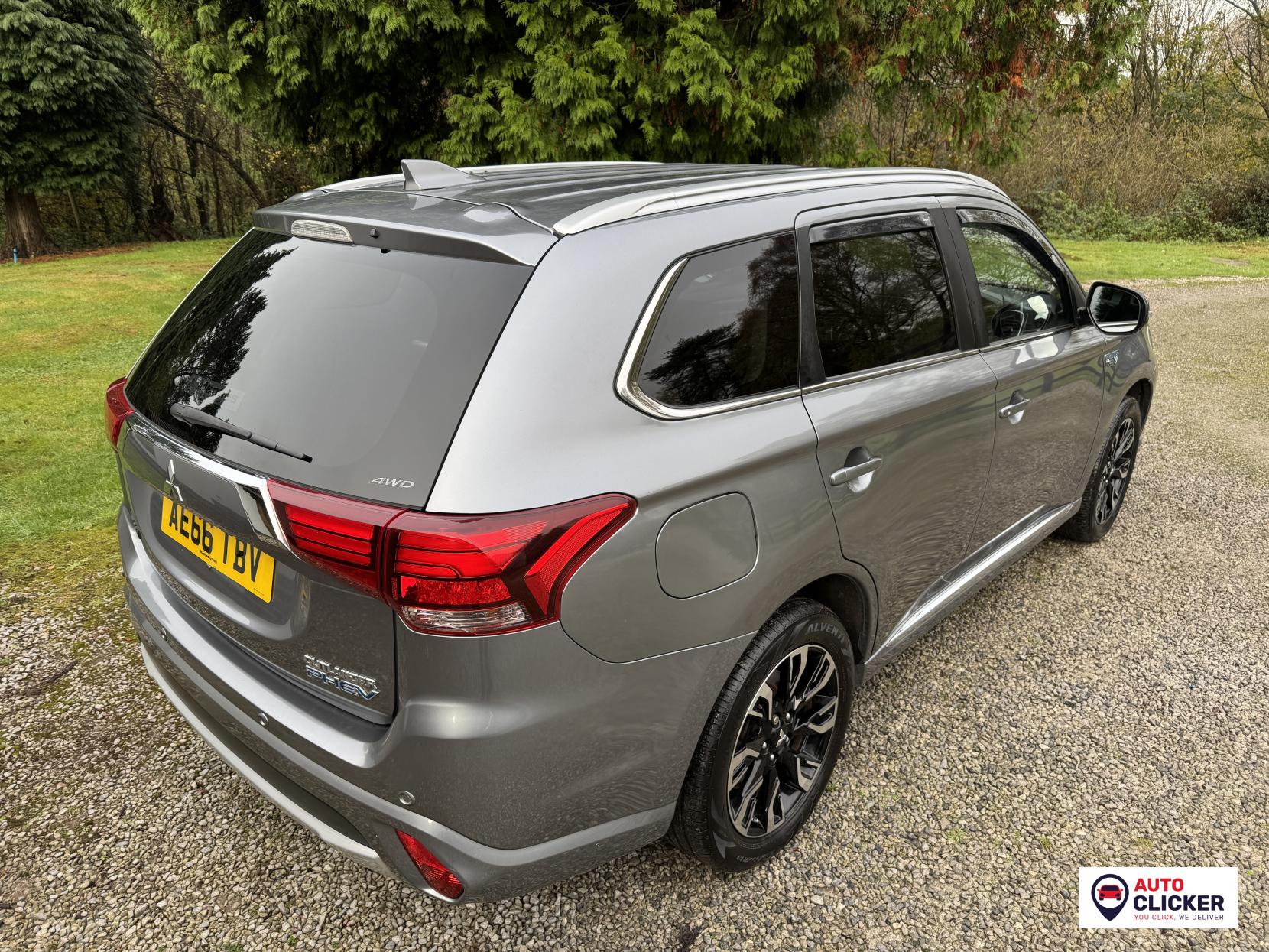 Mitsubishi Outlander 2.0h 12kWh GX4hs SUV 5dr Petrol Plug-in Hybrid CVT 4WD Euro 6 (s/s) (200 ps)