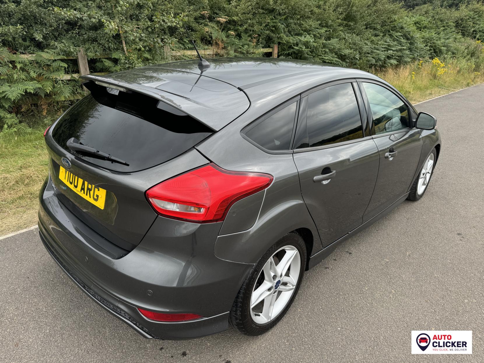 Ford Focus 1.5 TDCi ST-Line Hatchback 5dr Diesel Powershift Euro 6 (s/s) (120 ps)