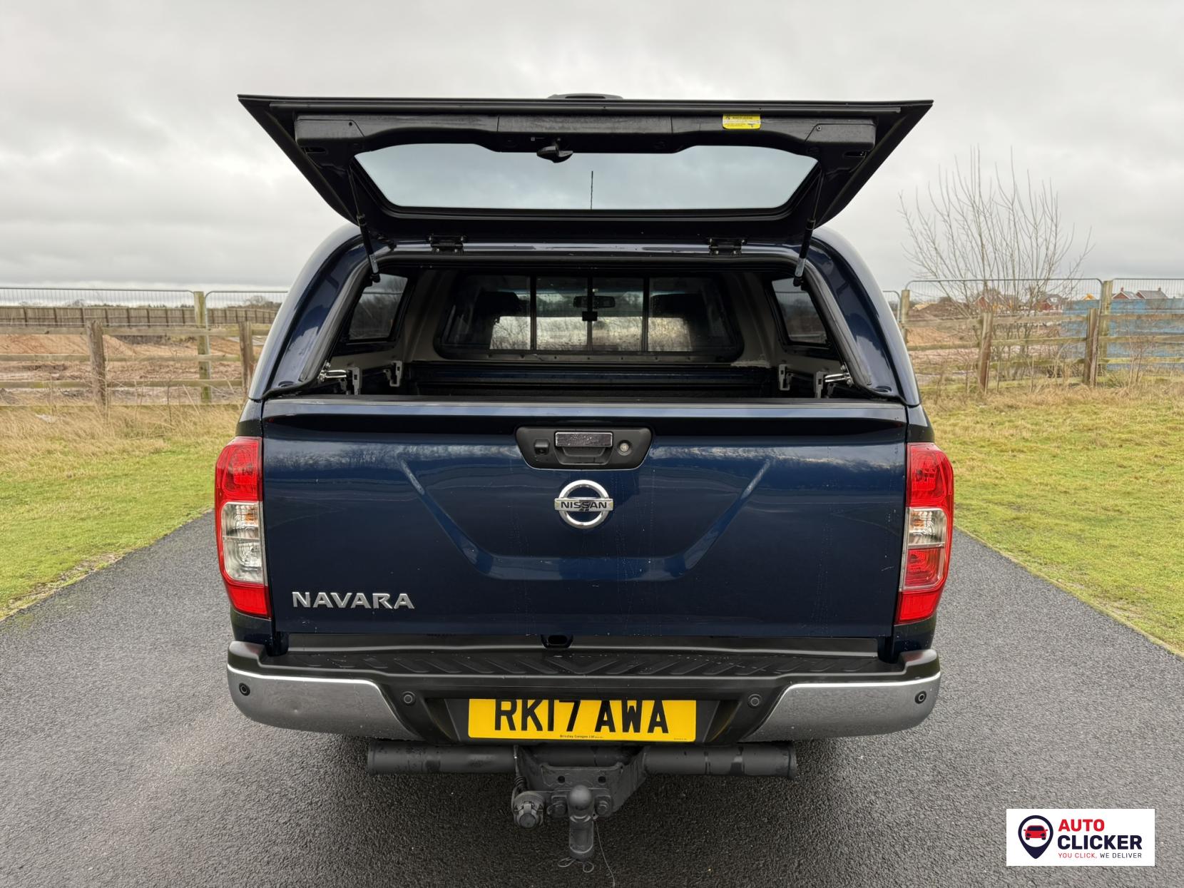 Nissan Navara 2.3 dCi Tekna Pickup Double Cab 4dr Diesel Auto 4WD Euro 6 (190 ps)