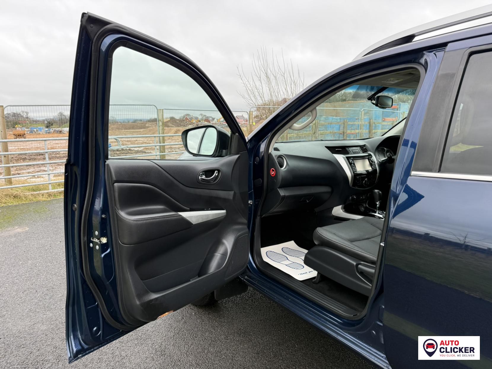 Nissan Navara 2.3 dCi Tekna Pickup Double Cab 4dr Diesel Auto 4WD Euro 6 (190 ps)