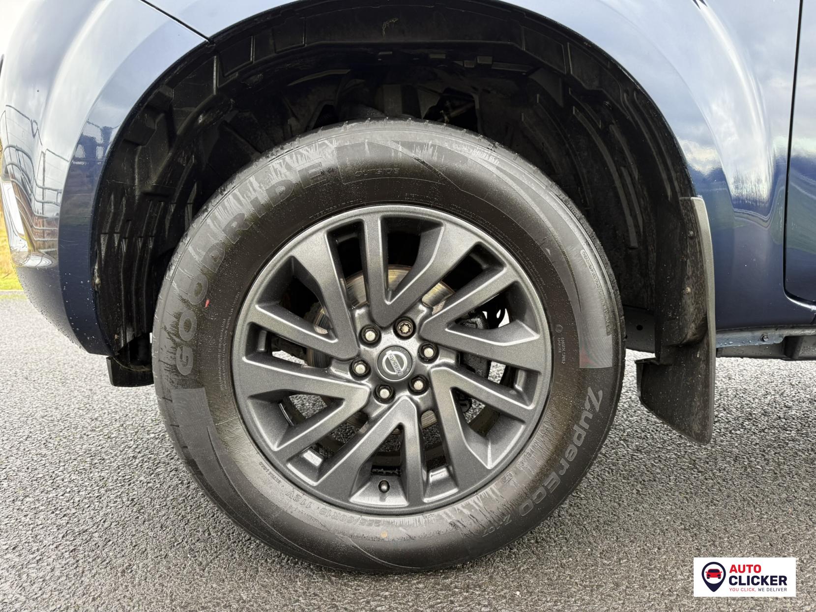 Nissan Navara 2.3 dCi Tekna Pickup Double Cab 4dr Diesel Auto 4WD Euro 6 (190 ps)