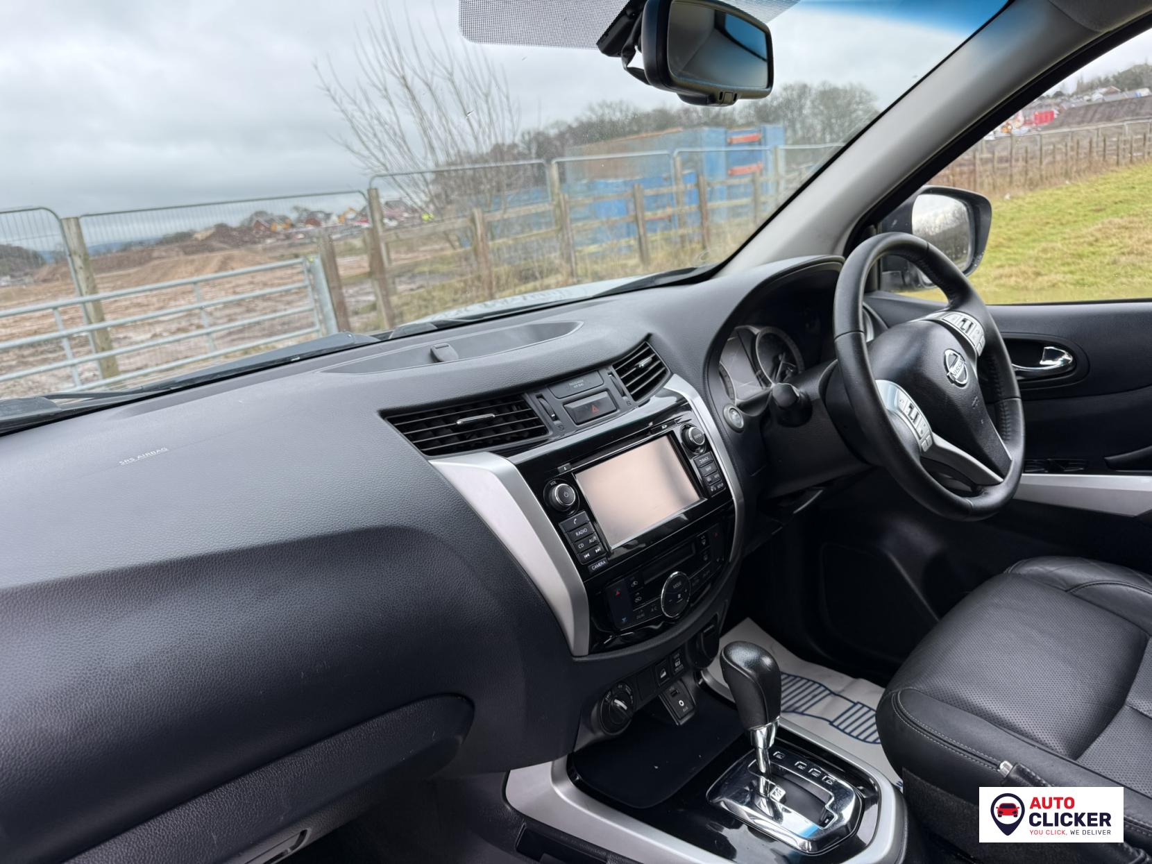 Nissan Navara 2.3 dCi Tekna Pickup Double Cab 4dr Diesel Auto 4WD Euro 6 (190 ps)