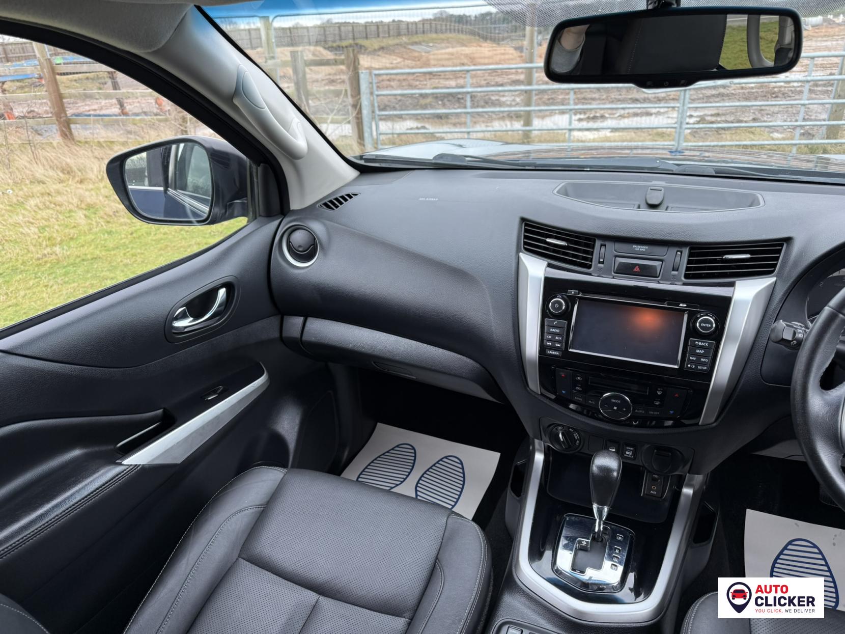 Nissan Navara 2.3 dCi Tekna Pickup Double Cab 4dr Diesel Auto 4WD Euro 6 (190 ps)