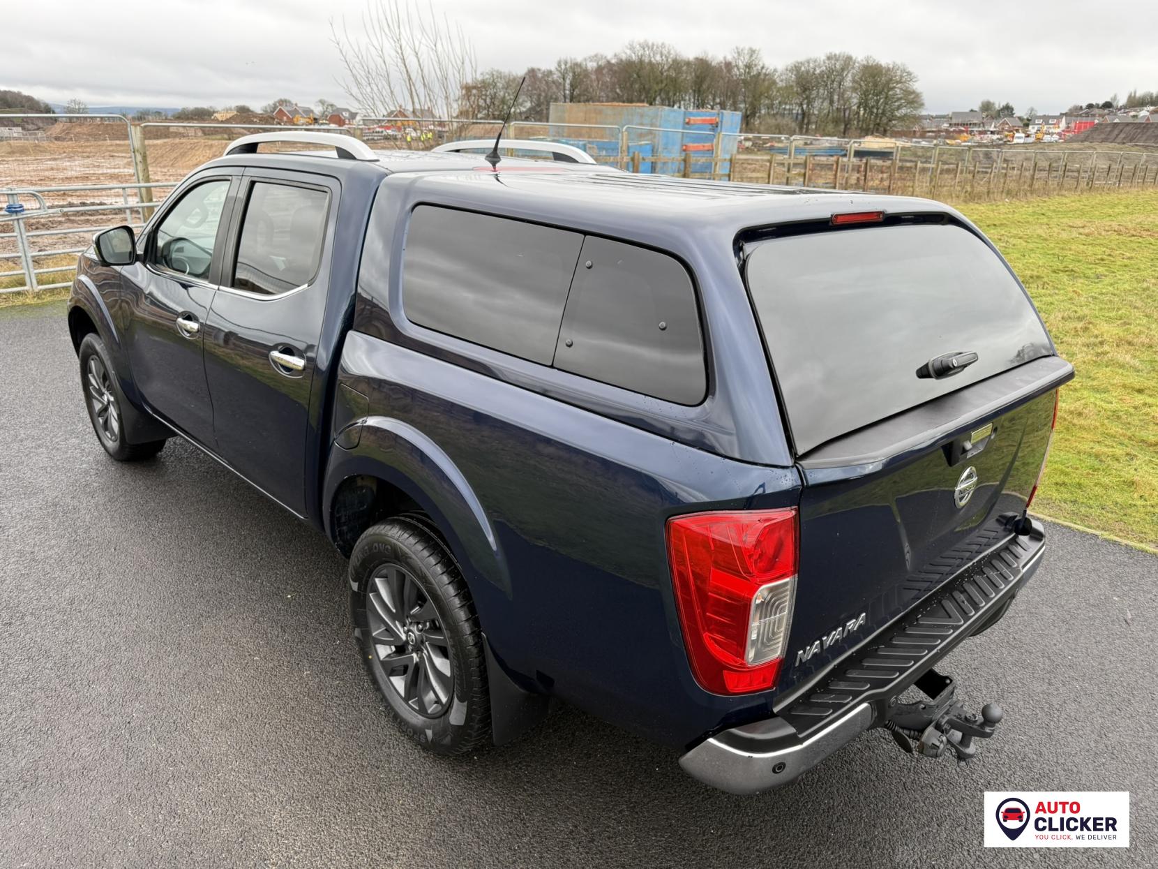 Nissan Navara 2.3 dCi Tekna Pickup Double Cab 4dr Diesel Auto 4WD Euro 6 (190 ps)