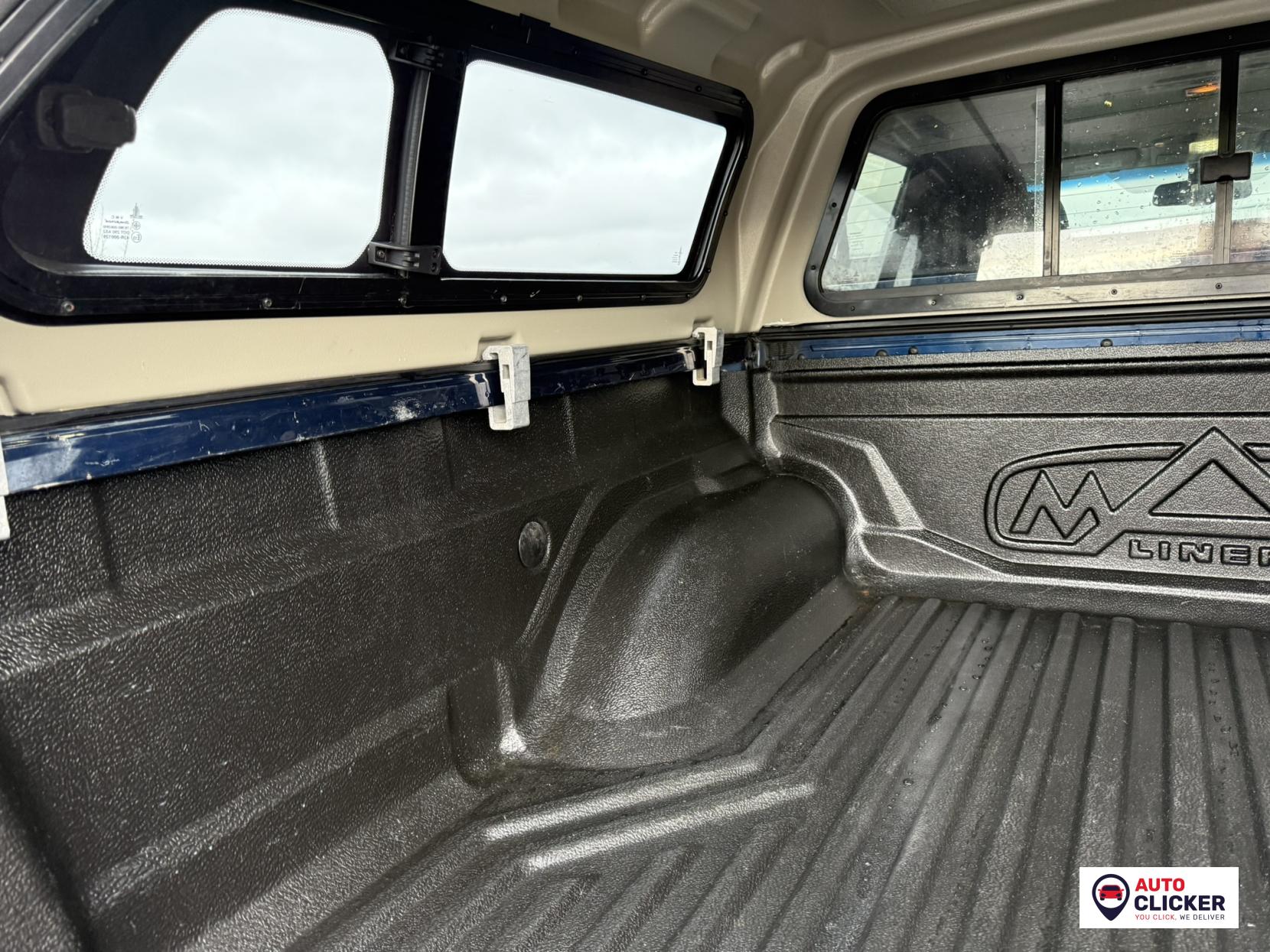 Nissan Navara 2.3 dCi Tekna Pickup Double Cab 4dr Diesel Auto 4WD Euro 6 (190 ps)