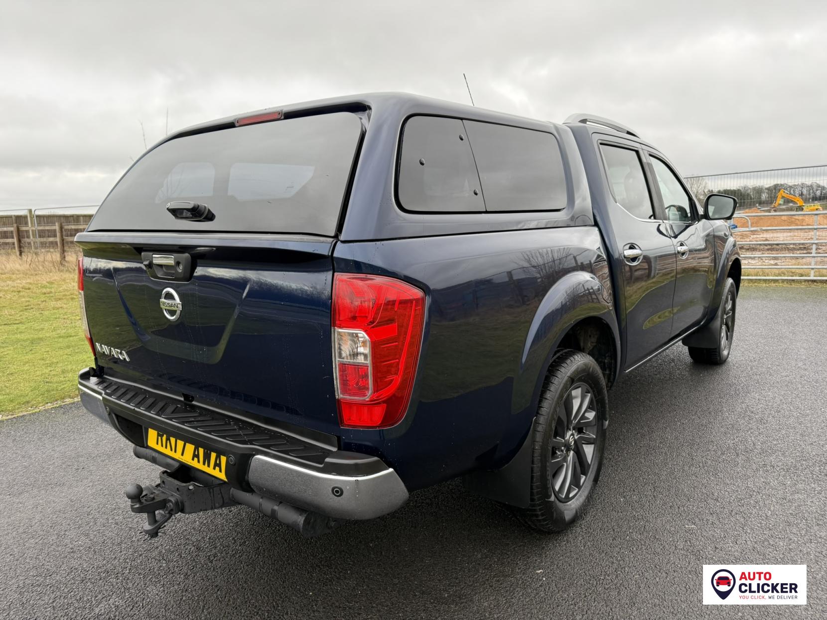 Nissan Navara 2.3 dCi Tekna Pickup Double Cab 4dr Diesel Auto 4WD Euro 6 (190 ps)