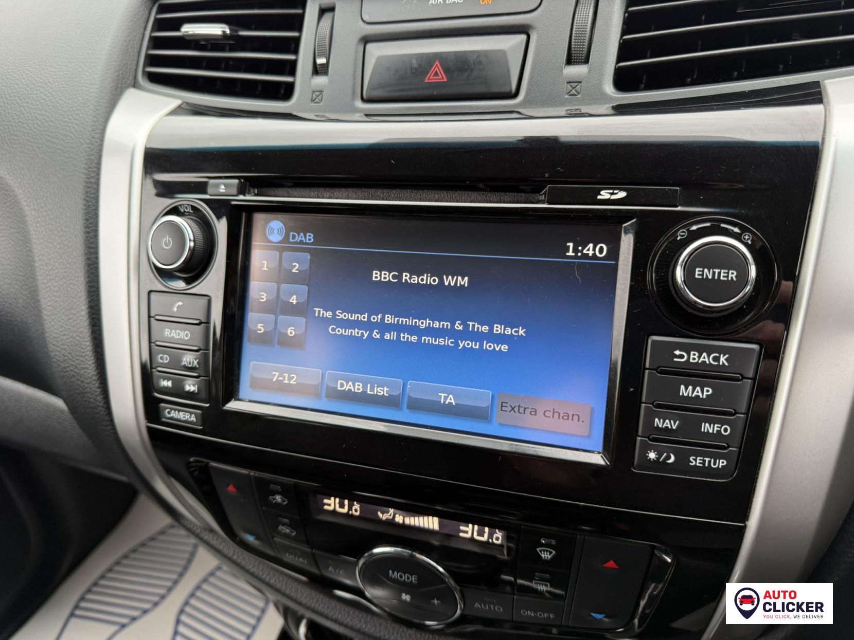 Nissan Navara 2.3 dCi Tekna Pickup Double Cab 4dr Diesel Auto 4WD Euro 6 (190 ps)