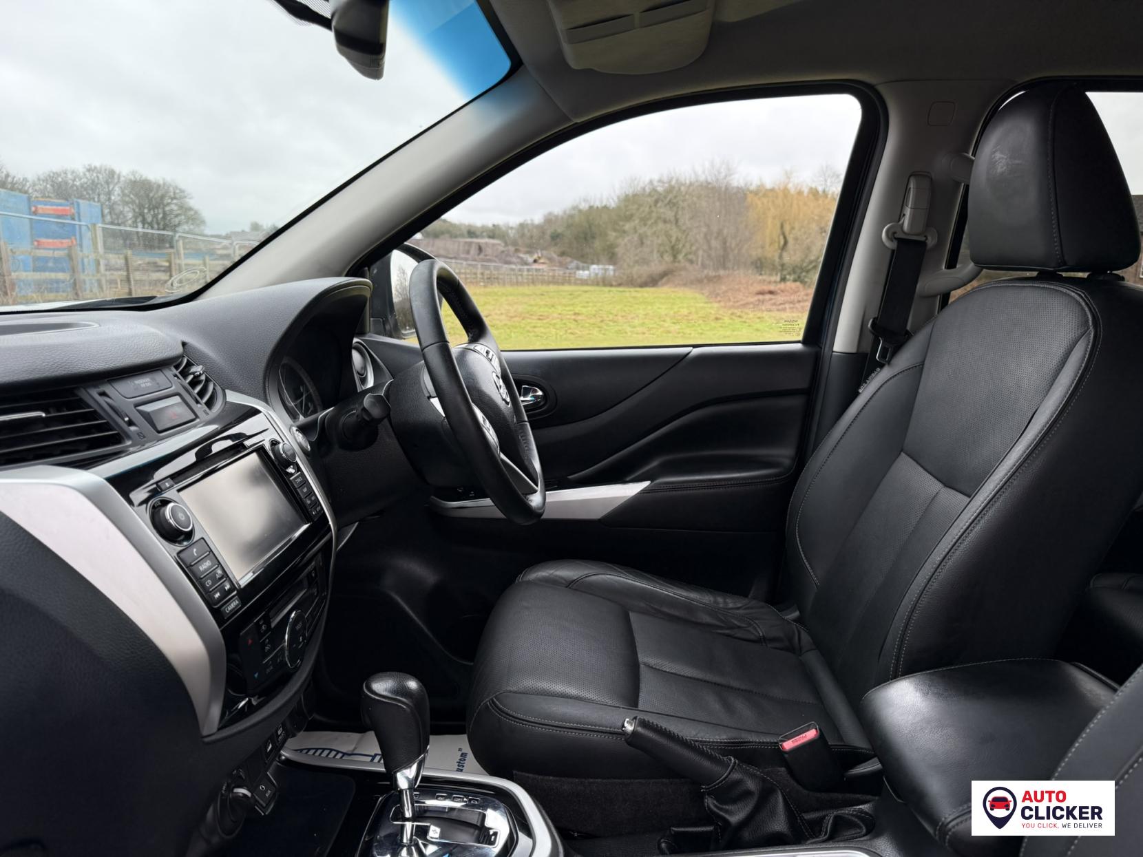 Nissan Navara 2.3 dCi Tekna Pickup Double Cab 4dr Diesel Auto 4WD Euro 6 (190 ps)
