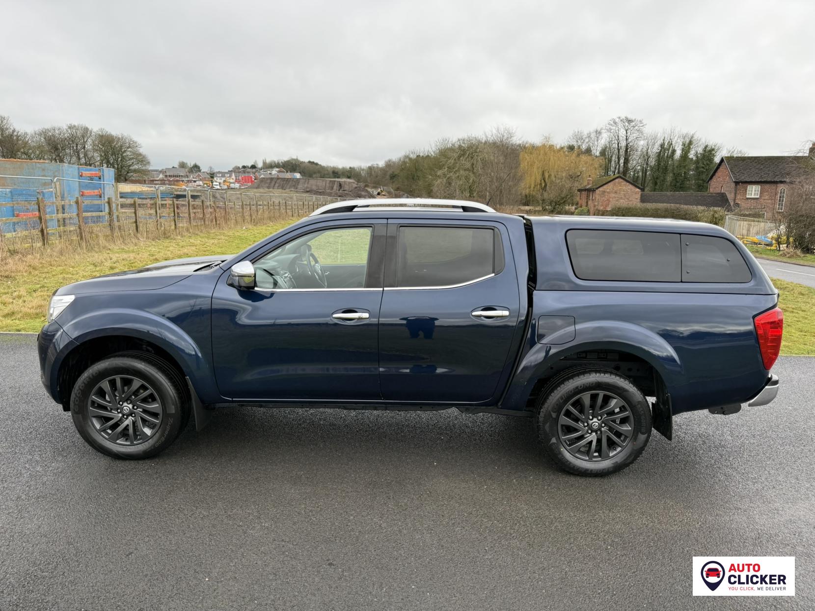 Nissan Navara 2.3 dCi Tekna Pickup Double Cab 4dr Diesel Auto 4WD Euro 6 (190 ps)