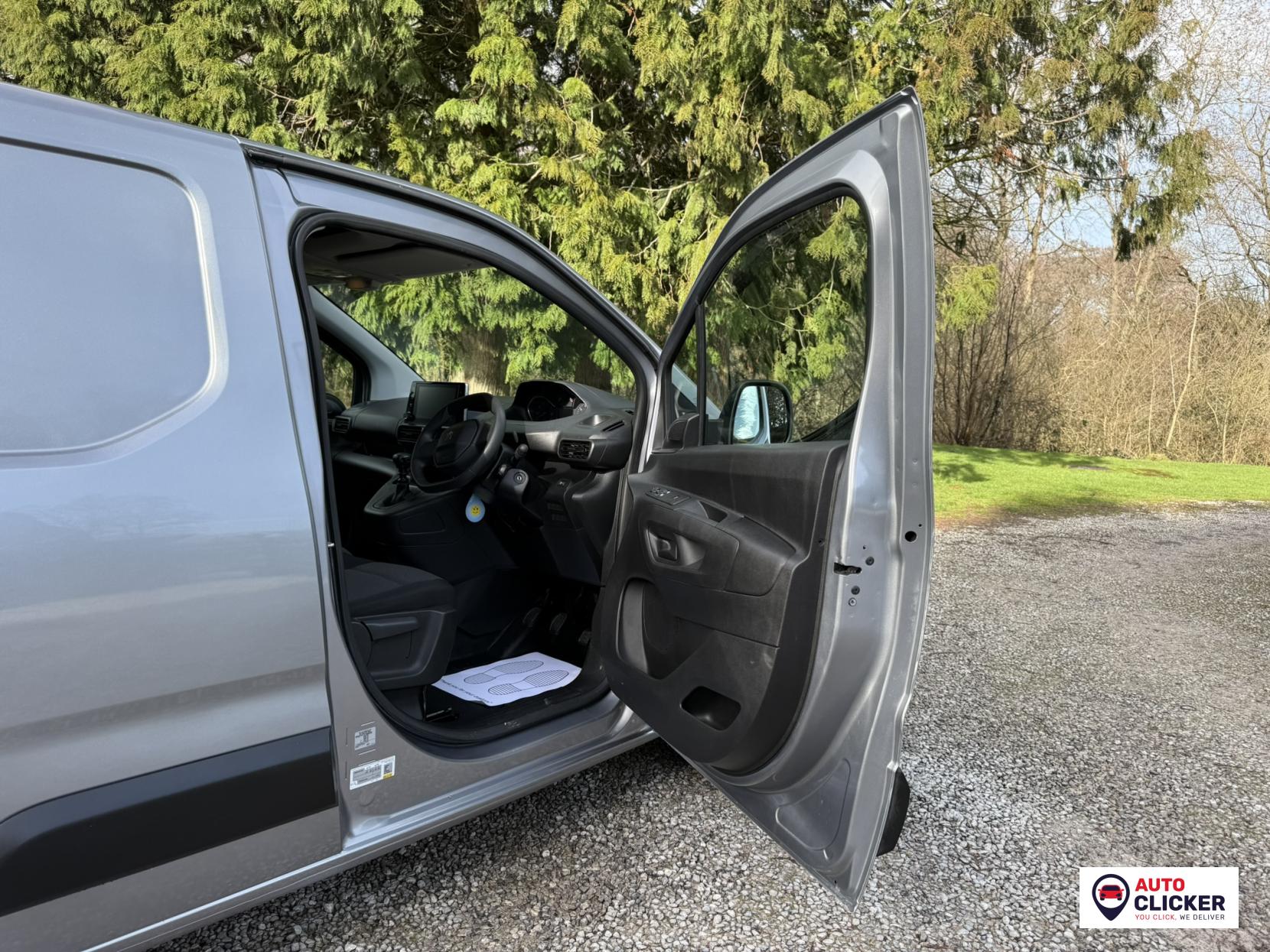 Peugeot Partner 1.5 BlueHDi 1000 Professional Premium + Standard Panel Van 5dr Diesel Manual SWB Euro 6 (s/s) (100 bhp)