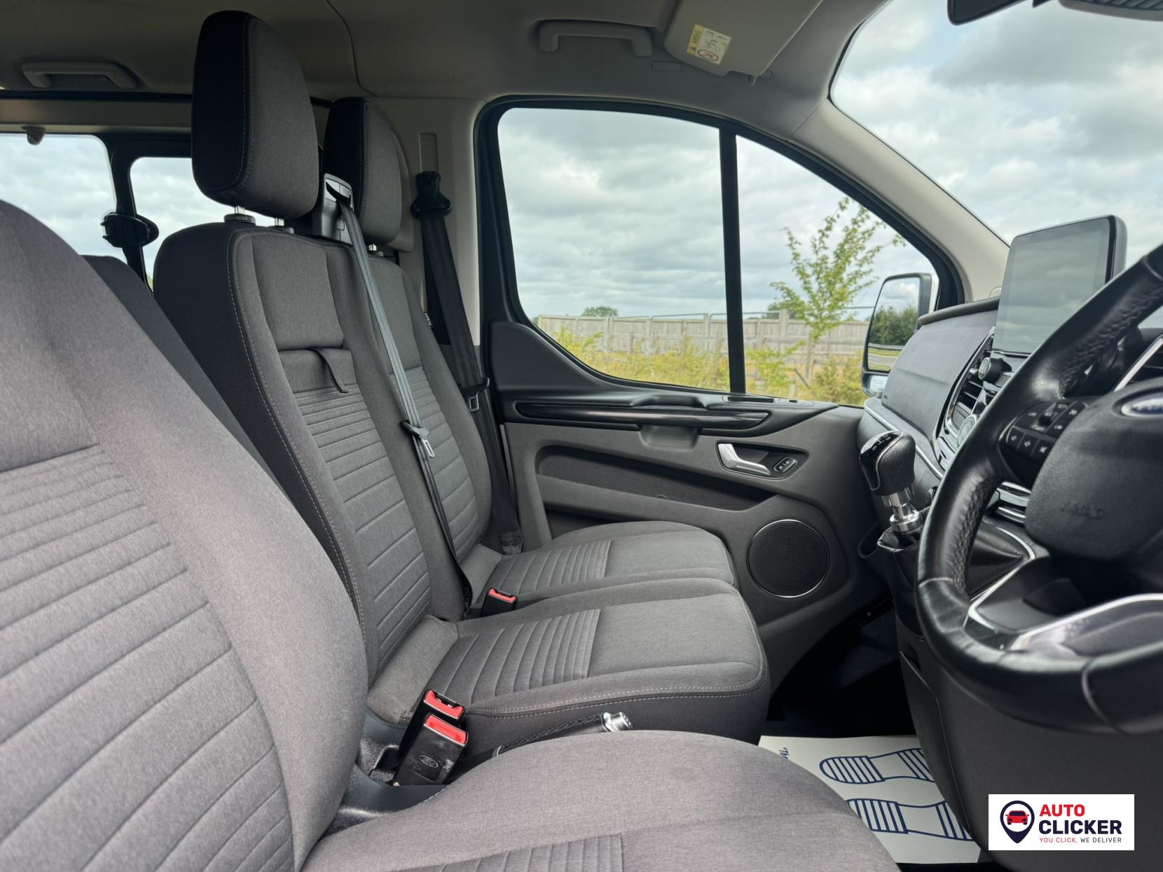Ford Tourneo Custom 2.0 310 EcoBlue Titanium Minibus Double Cab 5dr Diesel Manual L2 Euro 6 (s/s) (130 ps)