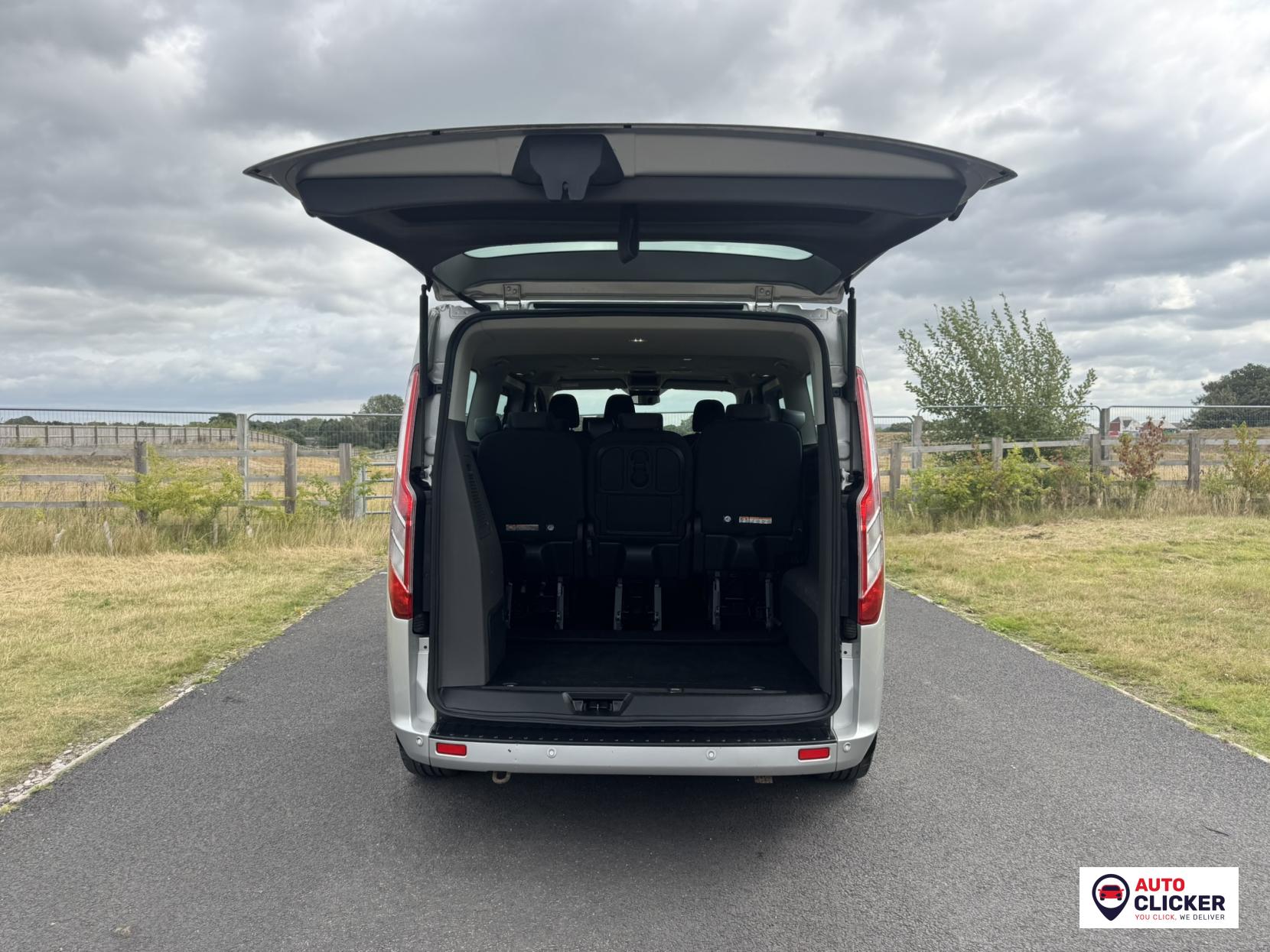 Ford Tourneo Custom 2.0 310 EcoBlue Titanium Minibus Double Cab 5dr Diesel Manual L2 Euro 6 (s/s) (130 ps)